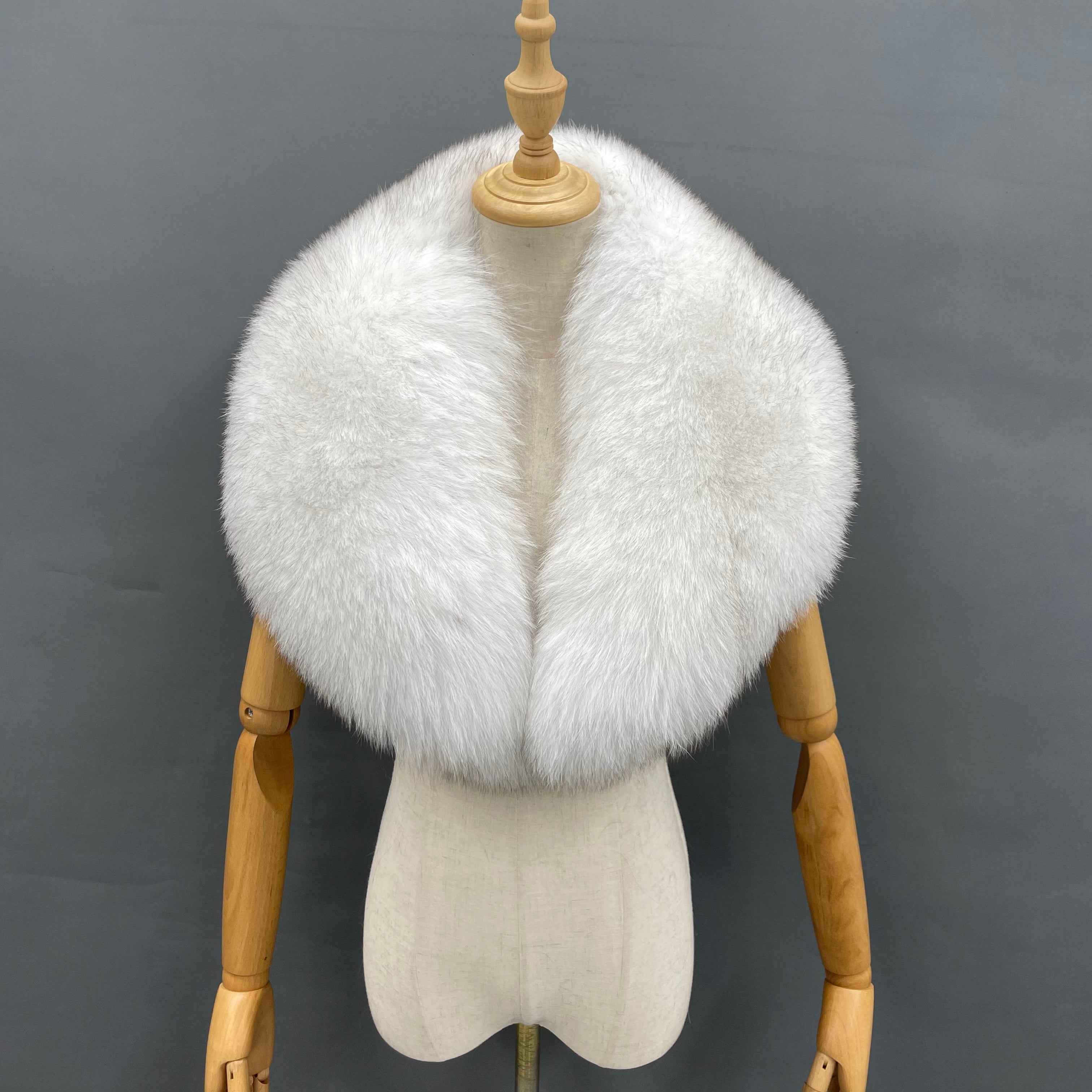 Women's Luxurious Raccoon Dog/Fox Fur Shawl Collar - Winter Fashion Accessory