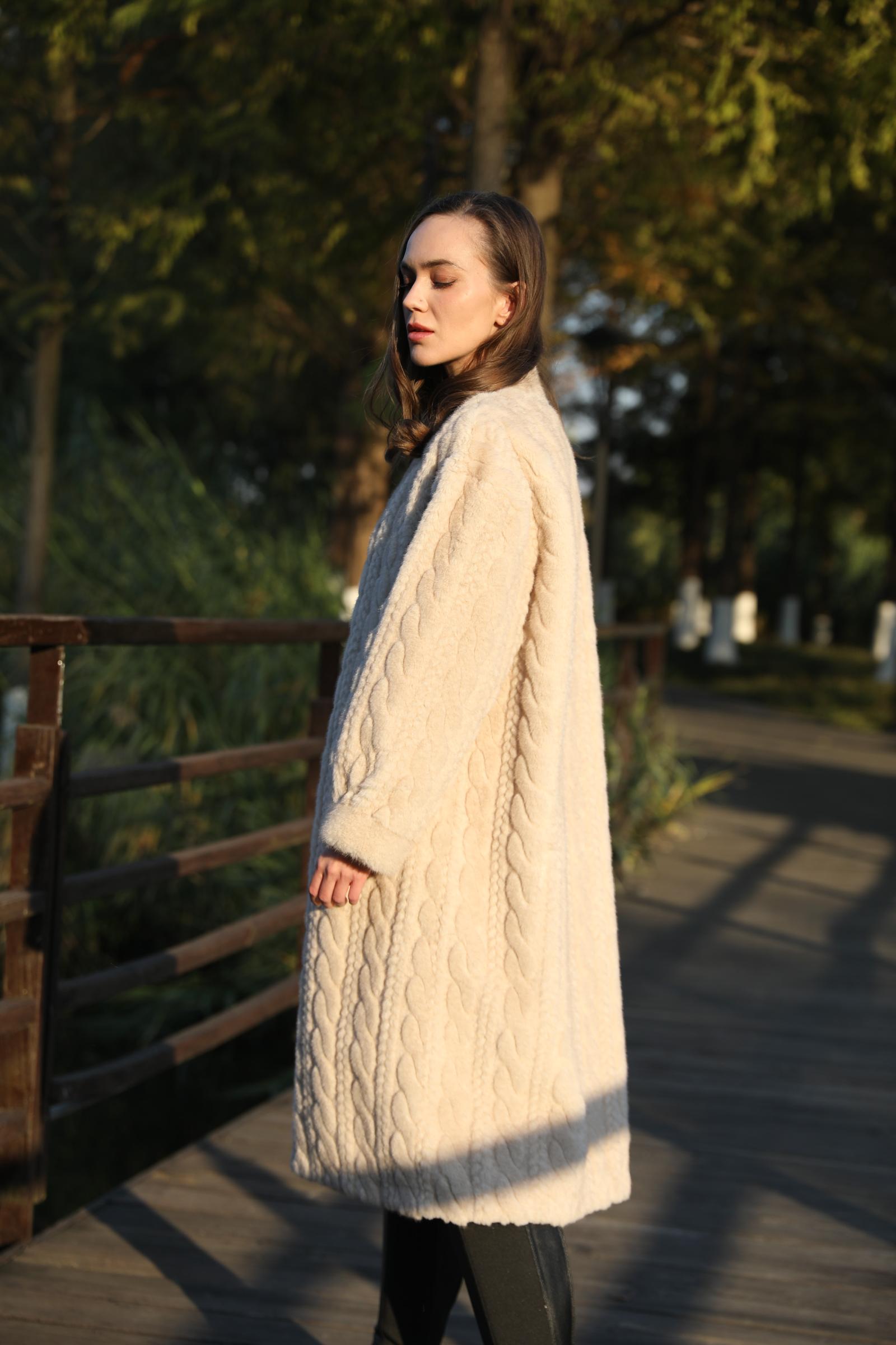 Women's Slim Elegant V-neck Long Faux Mink Jacket - Janefur