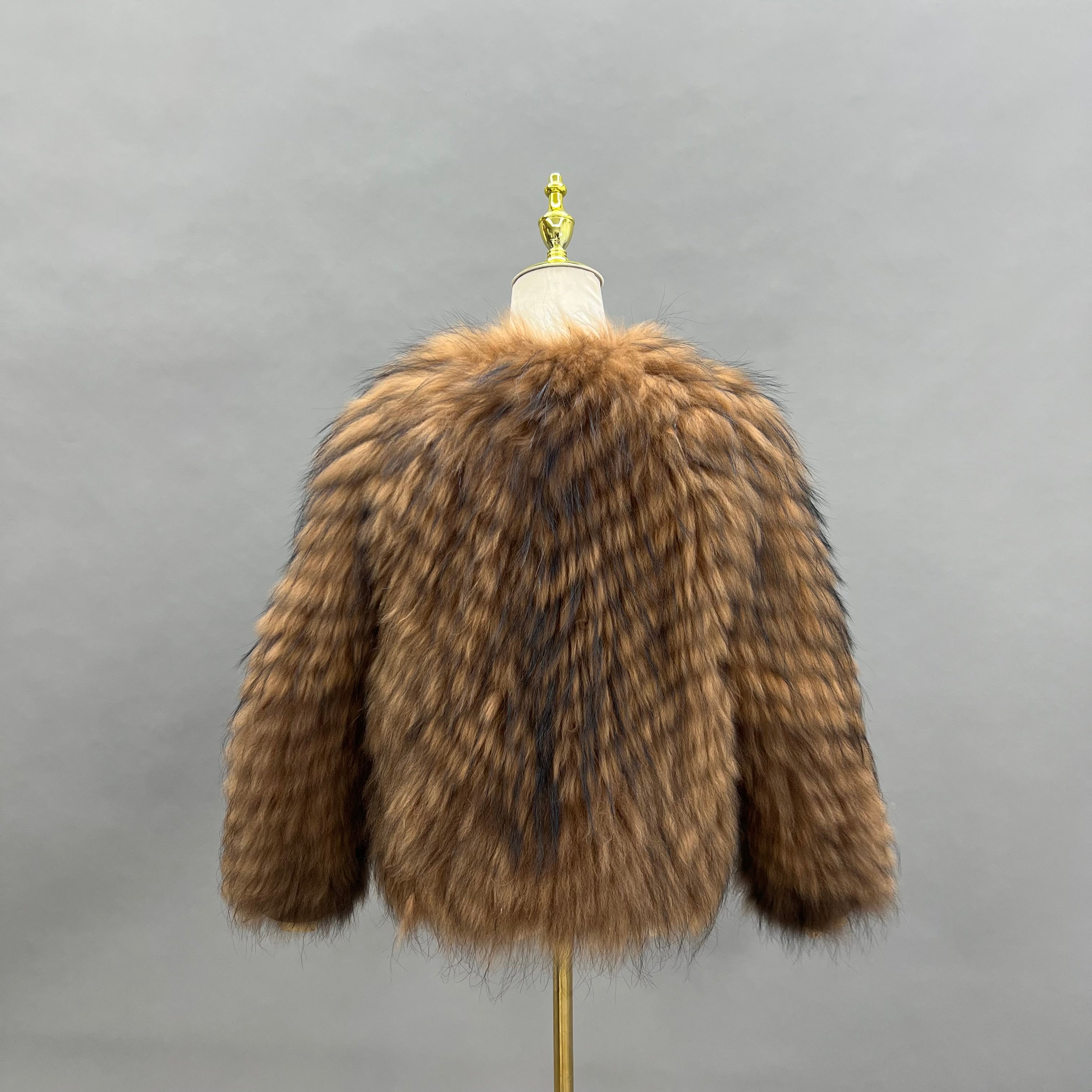 Women’s Raccoon Fur Short Coat with Large Leather Pocket – Elegant Winter Jacket for Fashionable Style