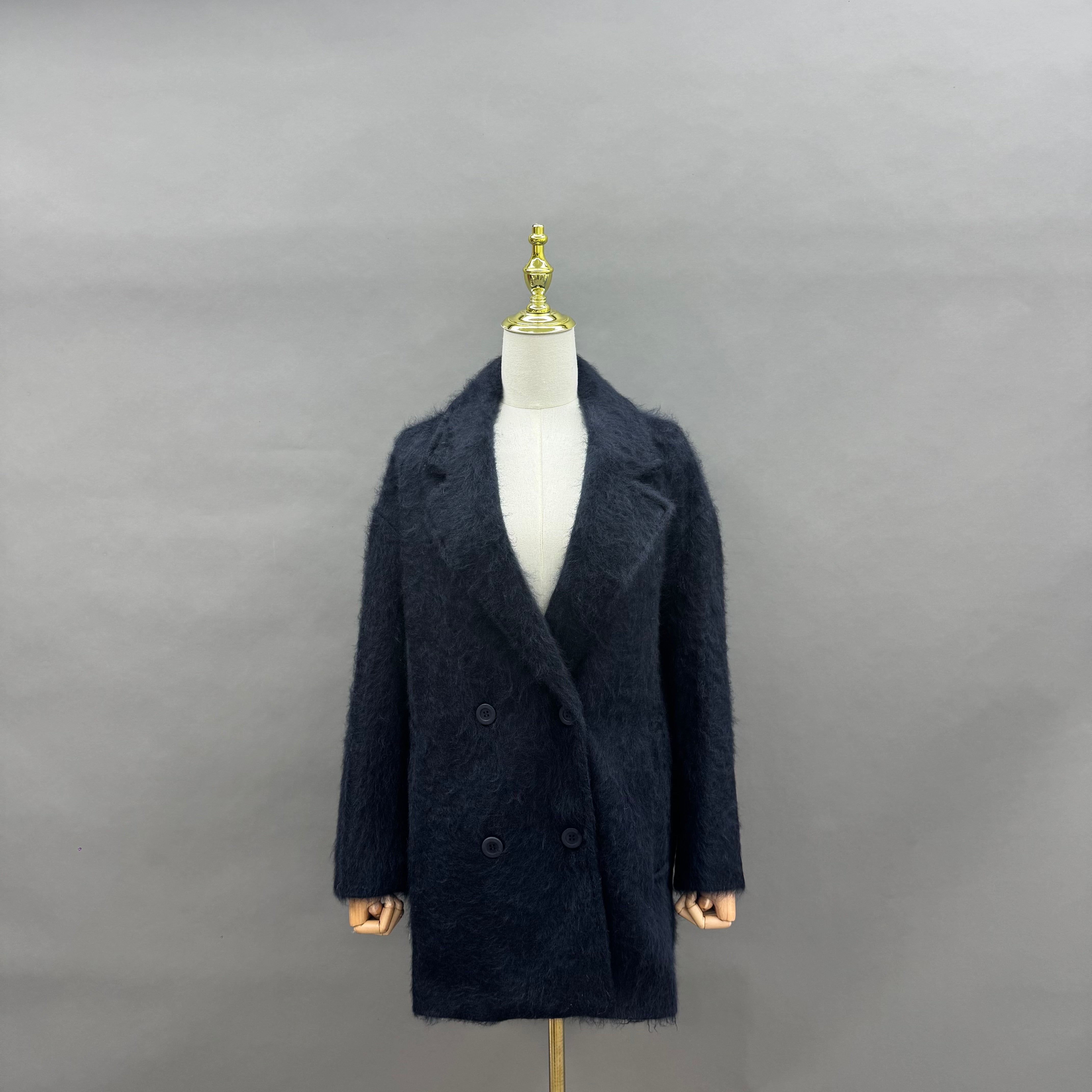 Women’s Beige Fluffy Long Pile Wool Coat – Notched Lapel Short Winter Jacket with Soft Shaggy Finish for Autumn Fashion 4#Black