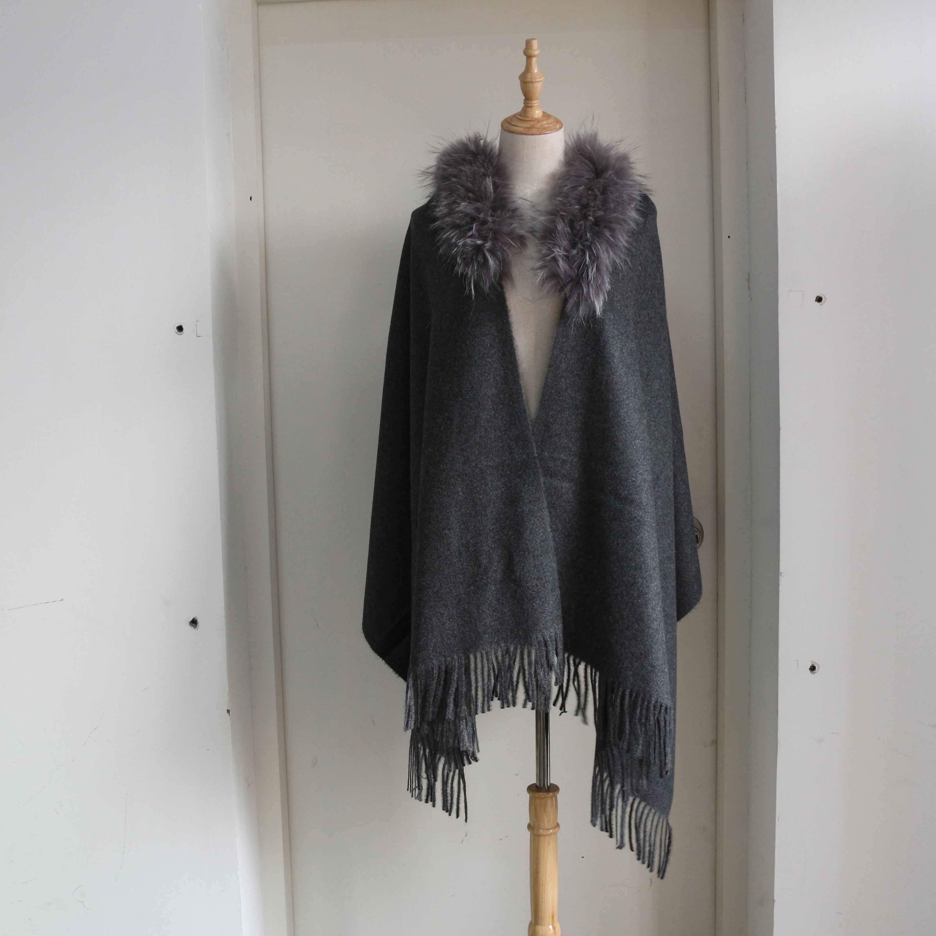 Women's Luxurious Mink Fur Shawl with Raccoon Dog Fur Collar & Fringe Detail - Winter Fashion Accessory 6#Black F