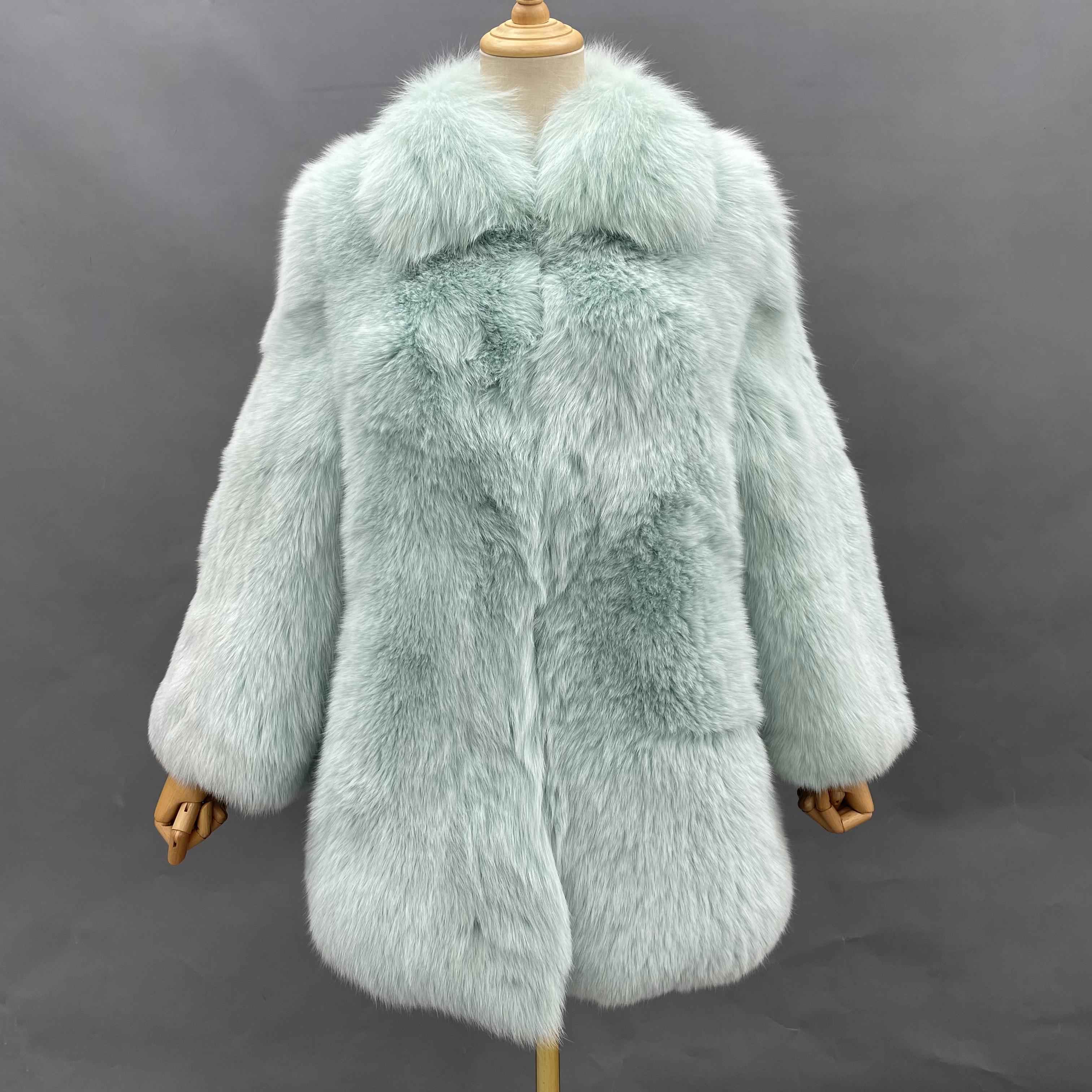 Women's Luxury Trendy Ombre Fox Fur Coat - High-End Winter Warm Fashion Jacket Light Green