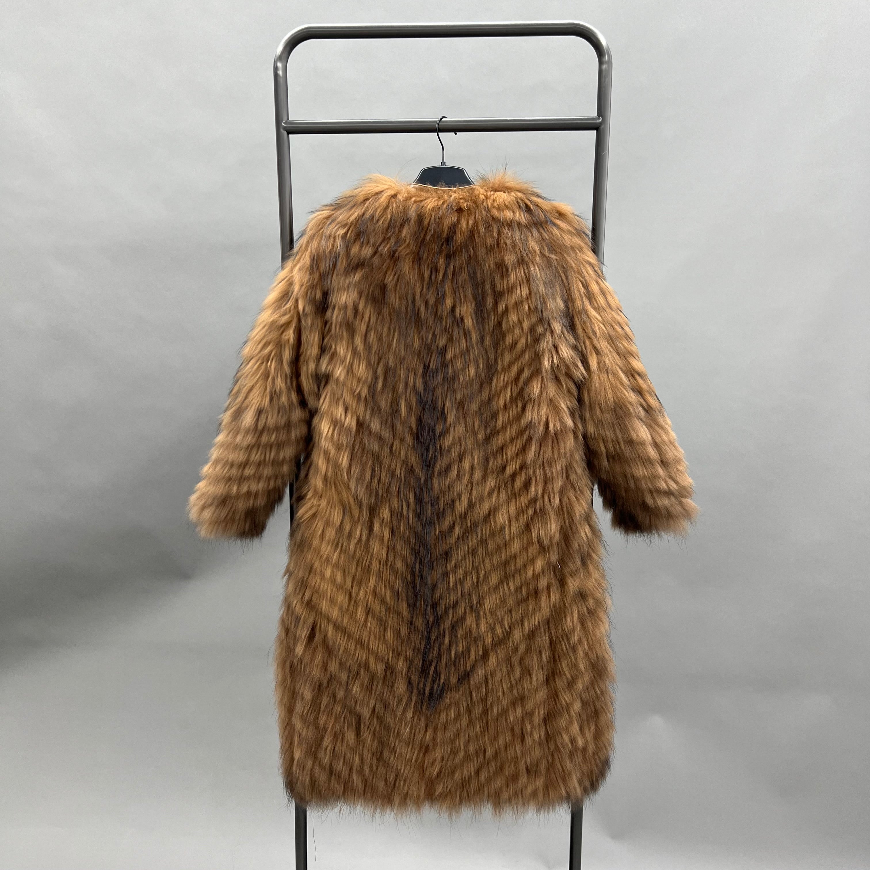 Women’s Long Striped Raccoon Fur Coat – Elegant Full-Length Real Fur Jacket for Luxury Winter Fashion