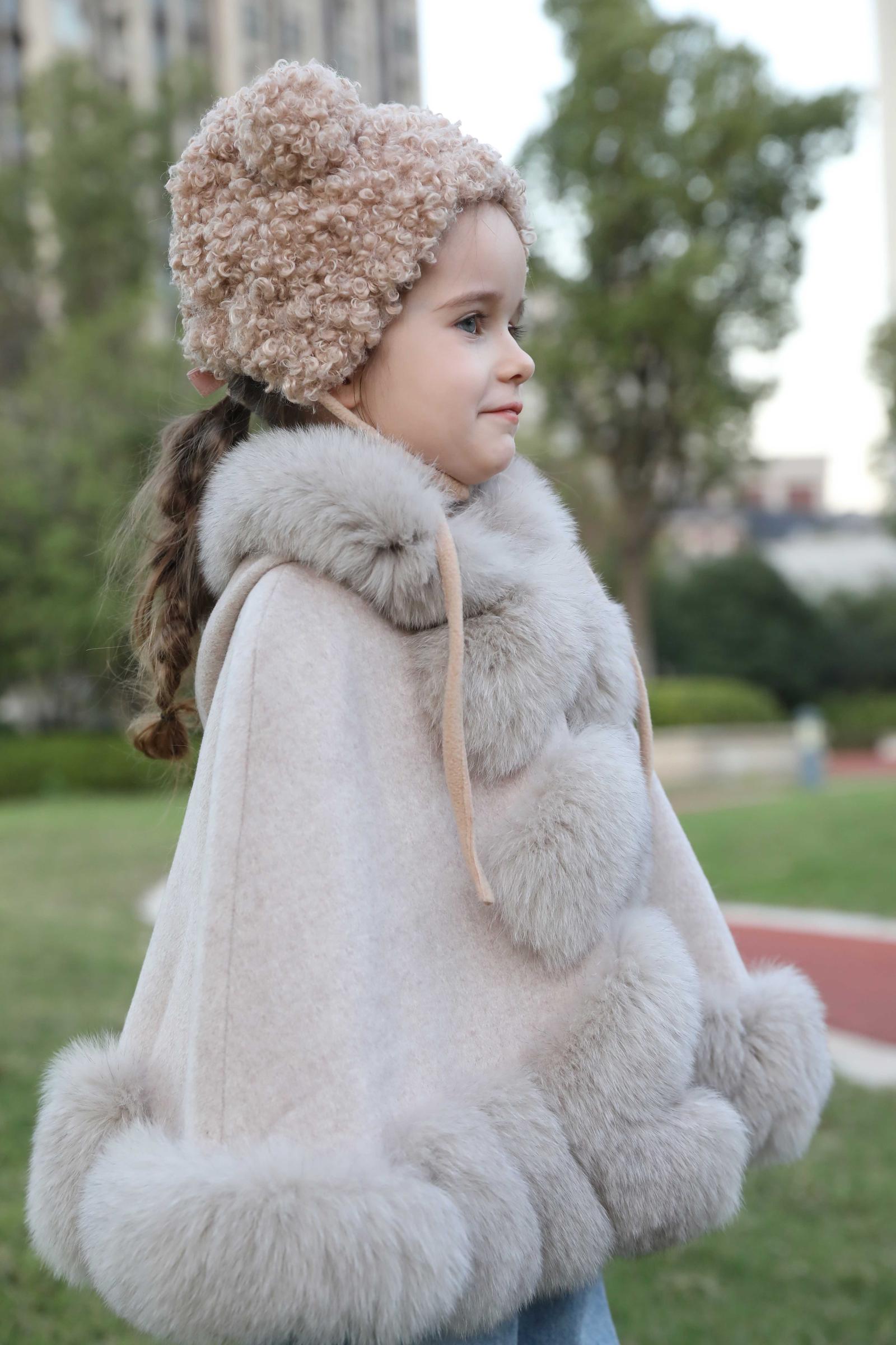 Bear Ears Lace-Up Hat (Bear Ears Detachable) - Janefur