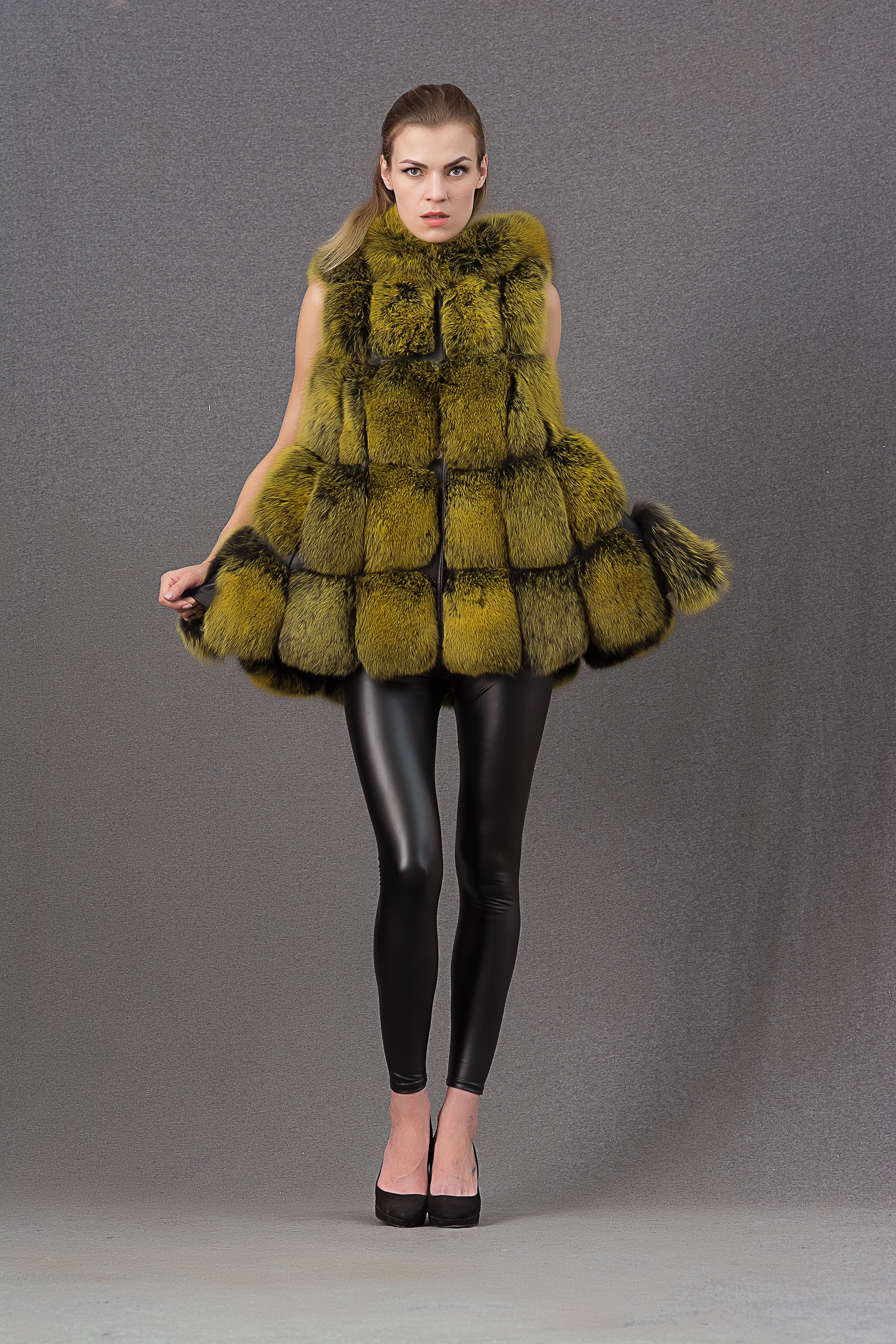 Janefur 2026 New Hooded Bread Shaped Multi-Tier Real Fox Fur Vest Women Wholesale Factory Direct