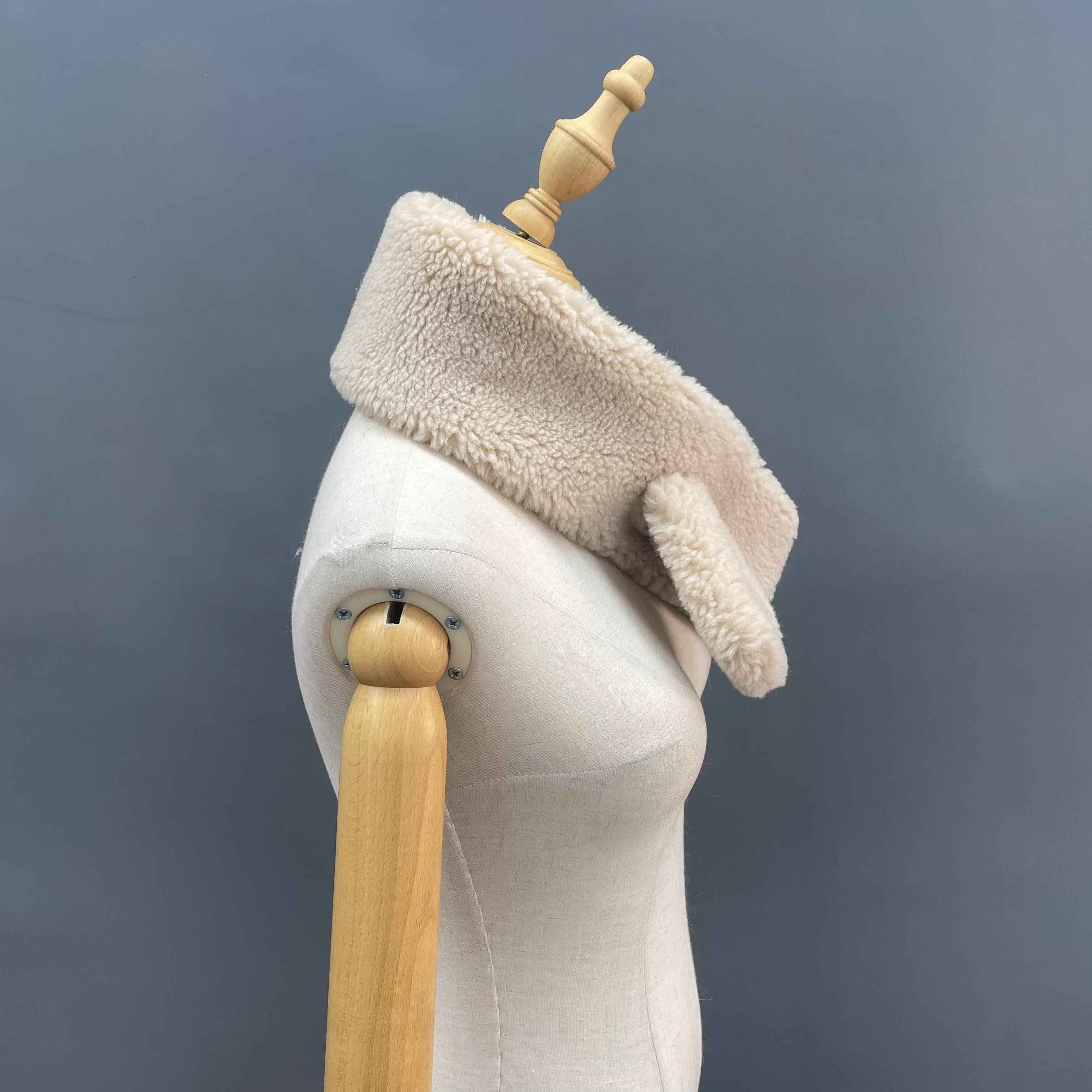 Women's Luxurious Cross Sheepskin Shearling Scarf - Winter Fashion Accessory