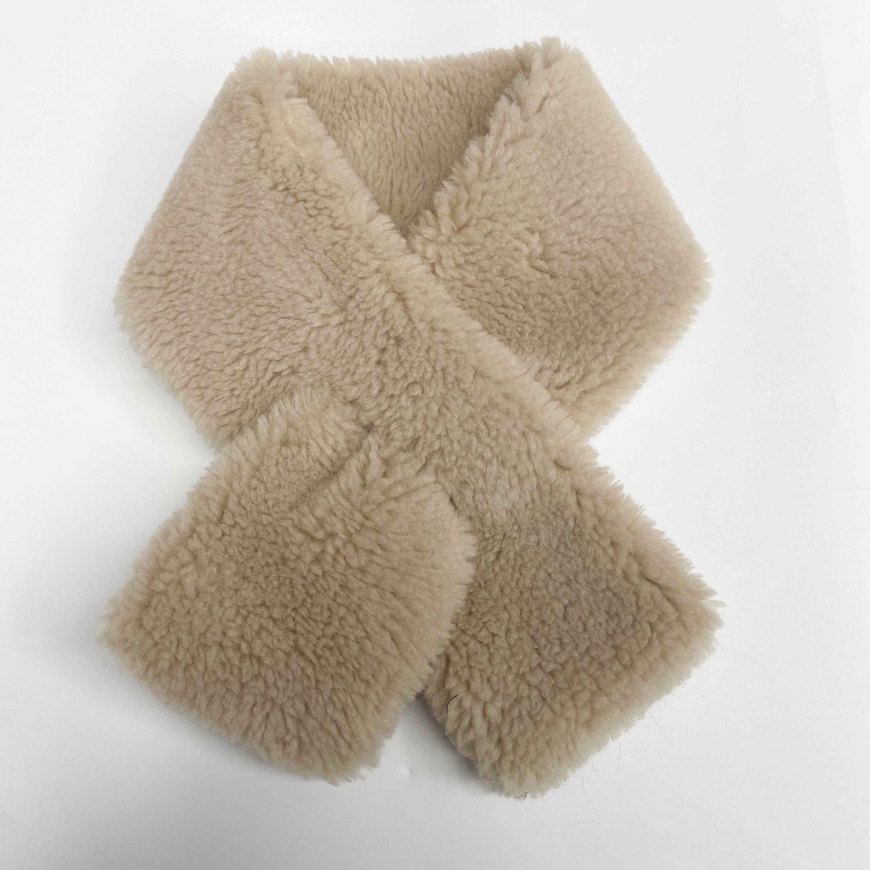 Women's Luxurious Cross Sheepskin Shearling Scarf - Winter Fashion Accessory