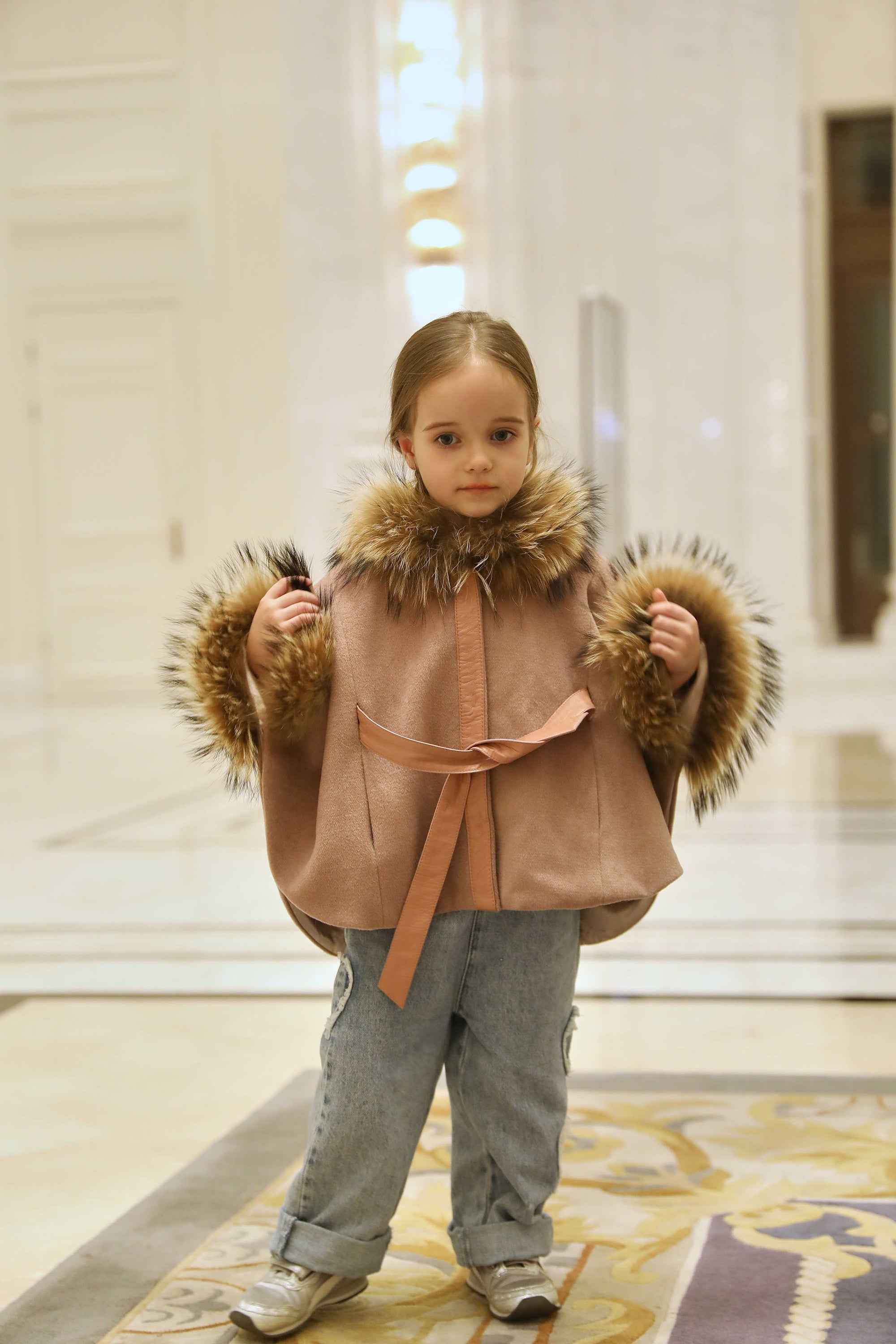 Raccoon fur Trimmed Belt Kids cape