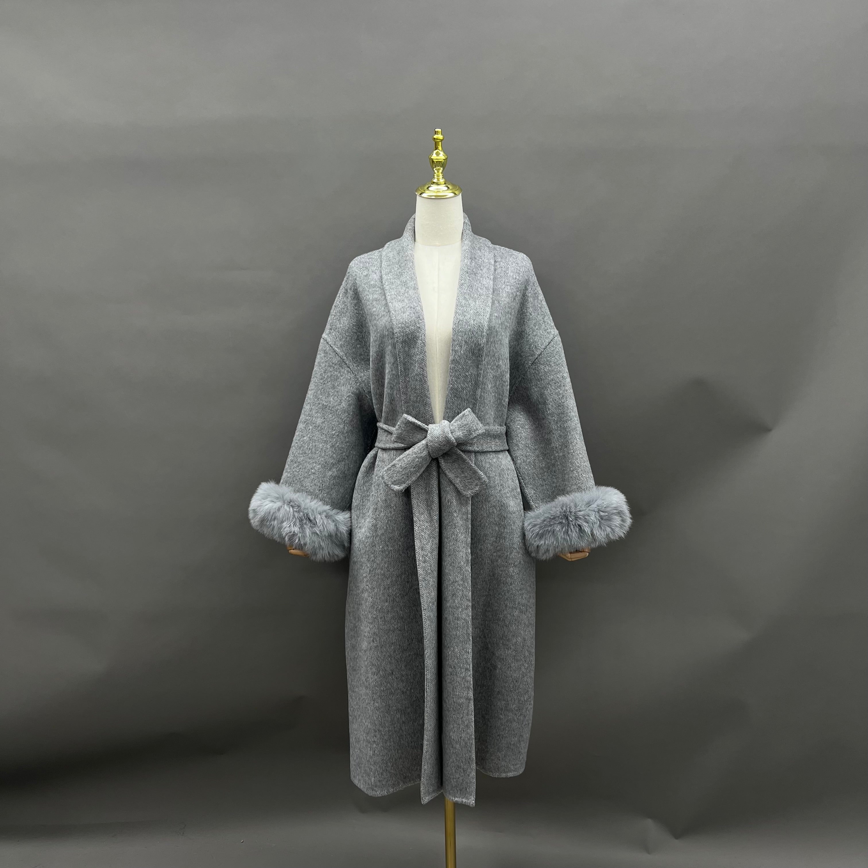 Women’s Beige Double-Faced Wool Wrap Coat with Fox Fur Cuffs – Drop Shoulder Belted Long Winter Jacket for Elegant Fashion 2#Grey