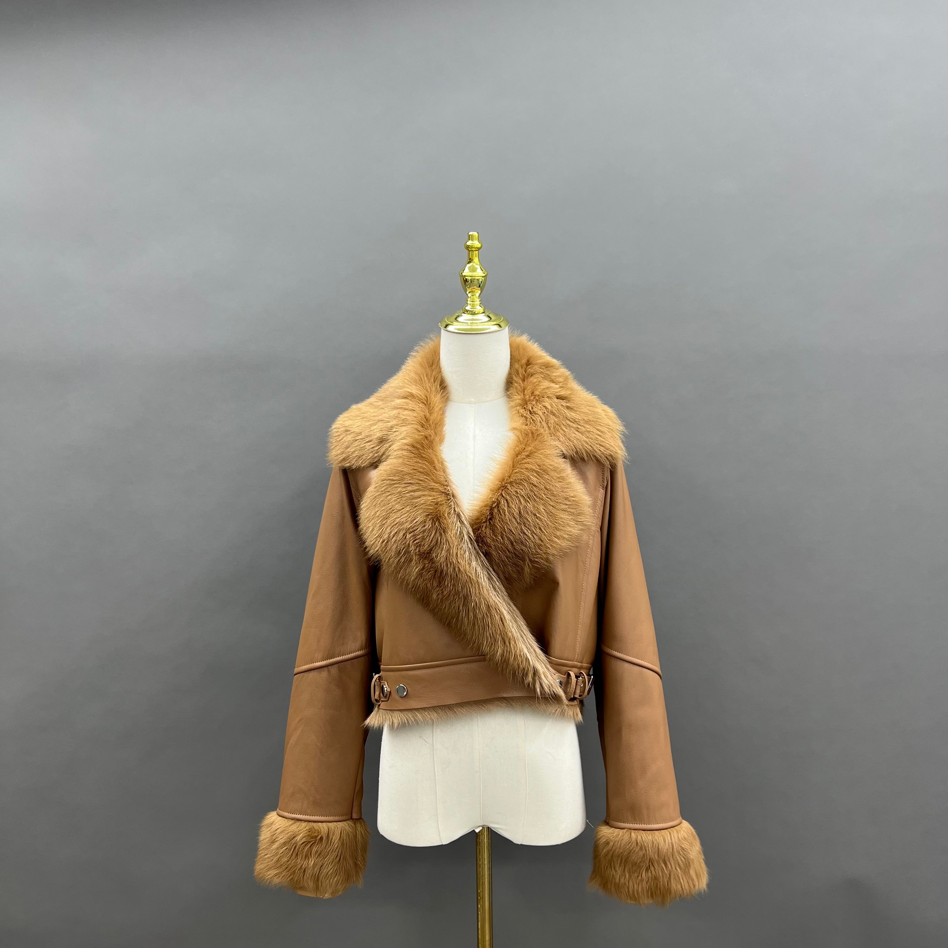 Women’s Tan Shearling Leather Biker Jacket – Fur Collar & Cuff, Asymmetrical Zip Closure, Short Winter Coat for Fashionable Outerwear 6#Camel