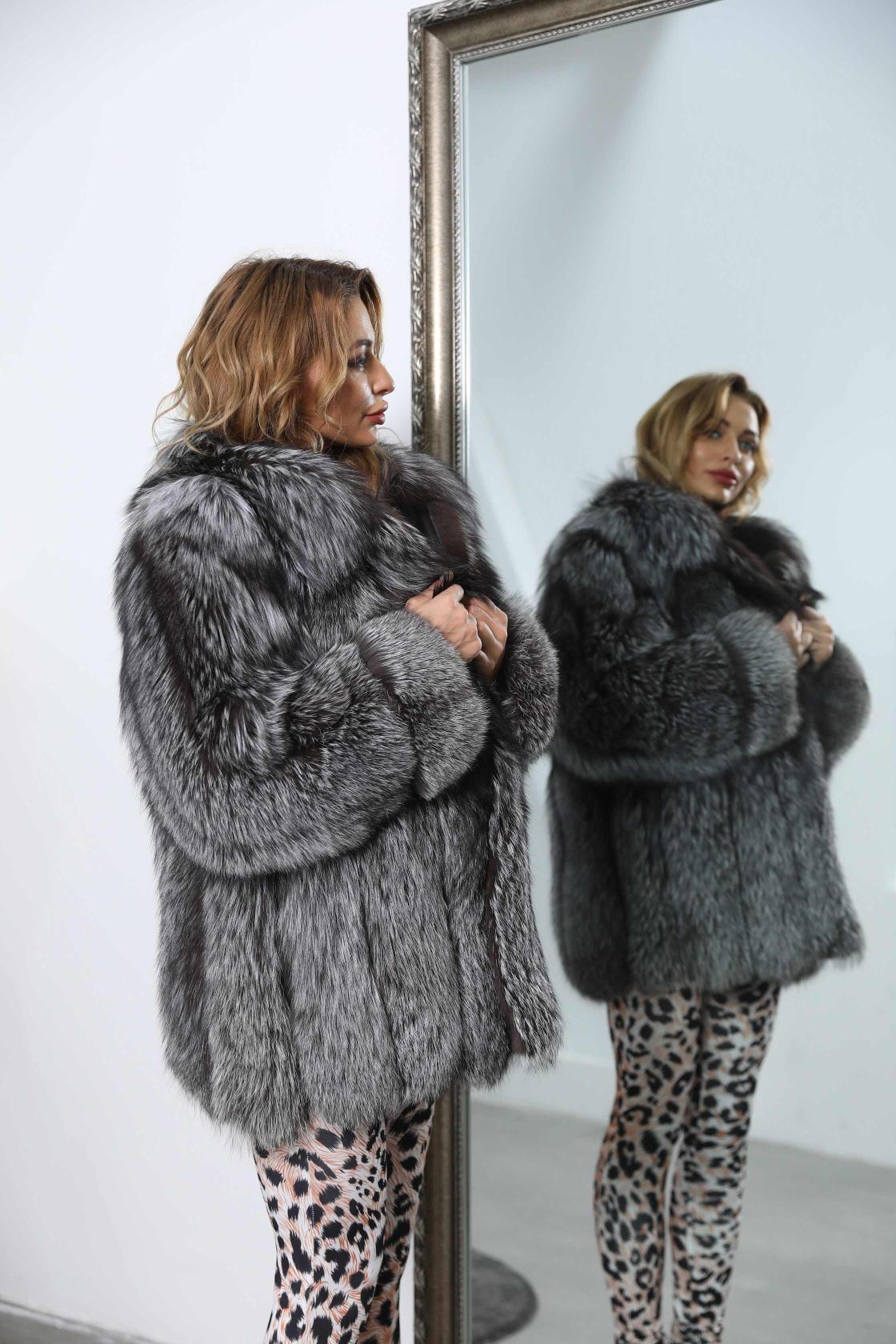 Fashion Solid Color Real Fox Fur Winter Women's Coat - Janefur