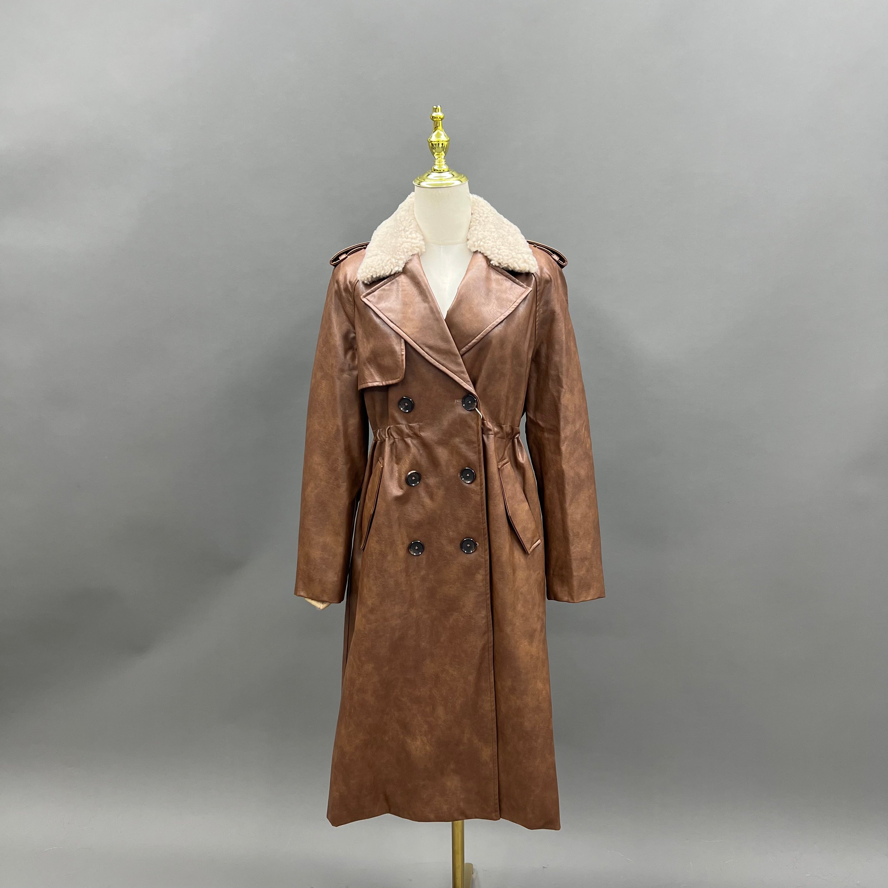 Women’s Long Black Leather Trench Coat with Shearling Collar – Double-Breasted Suit Lapel Winter Outerwear for Elegant Style Brown