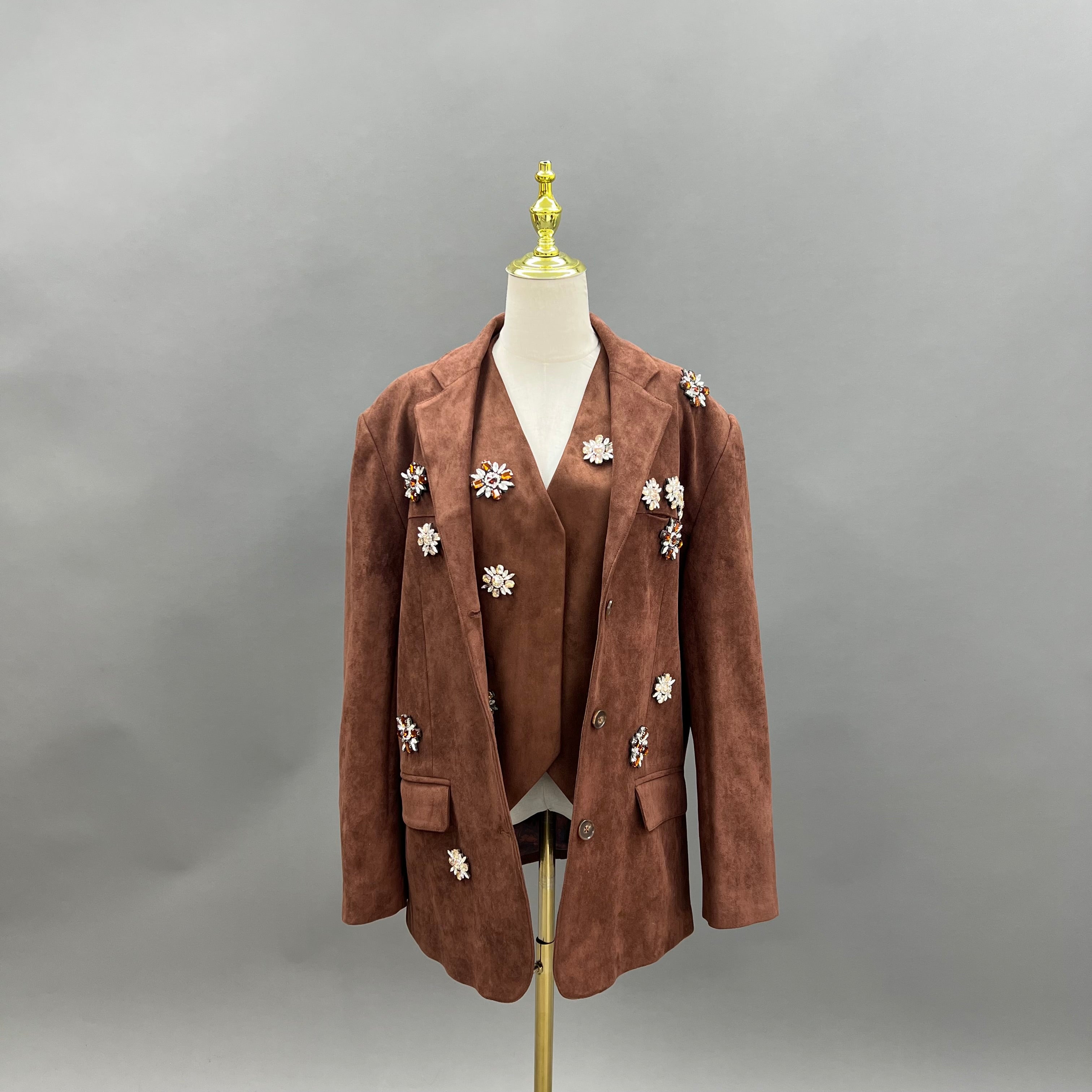Vintage Brown Faux Suede Blazer with 3D Floral Embellishments – Women’s Retro Stylish Suit Jacket for Party & Events Brown
