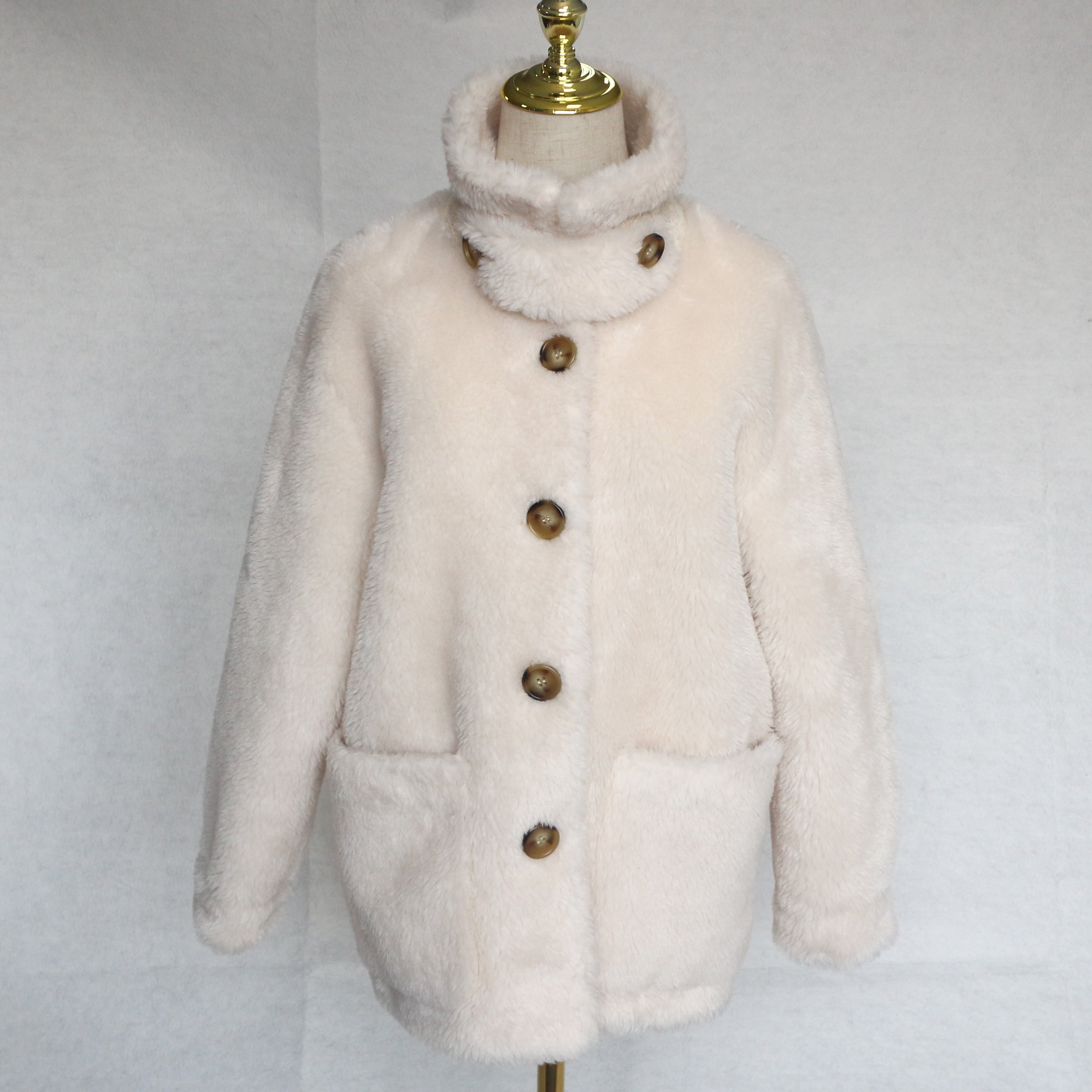 Women's Light Grey Short Sheepskin Shearling Jacket, Casual Stand Collar Button-Front Winter Outerwear