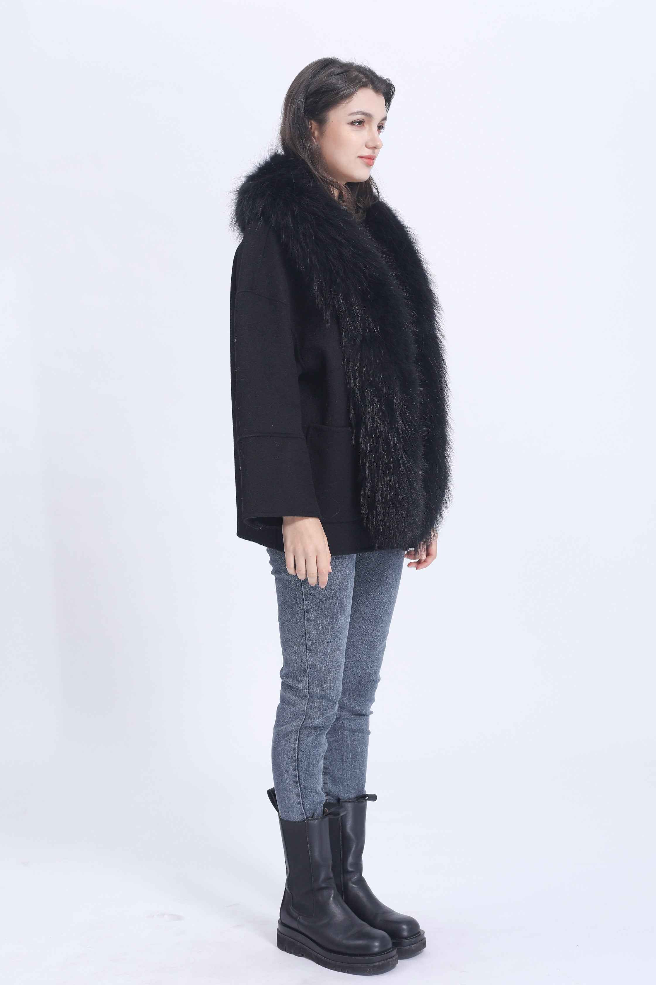 Women's Luxury Double - Faced Wool Coat with Mink Fur Placket and Cuffs Featuring Metal Buttons, Elegant Winter Outerwear