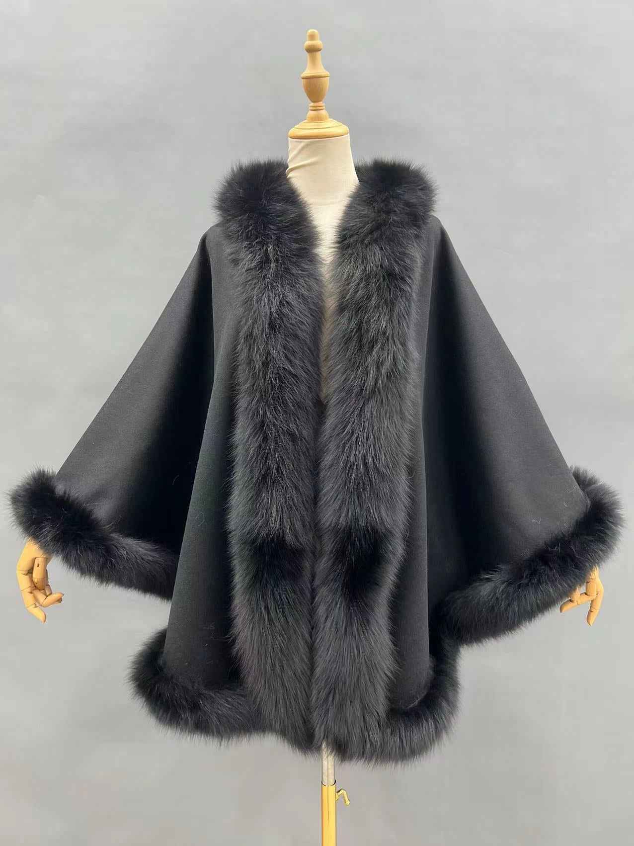 Women's Luxurious Cashmere Cape with Fox Fur Trim - Winter Fashion Outerwear 1#Black F