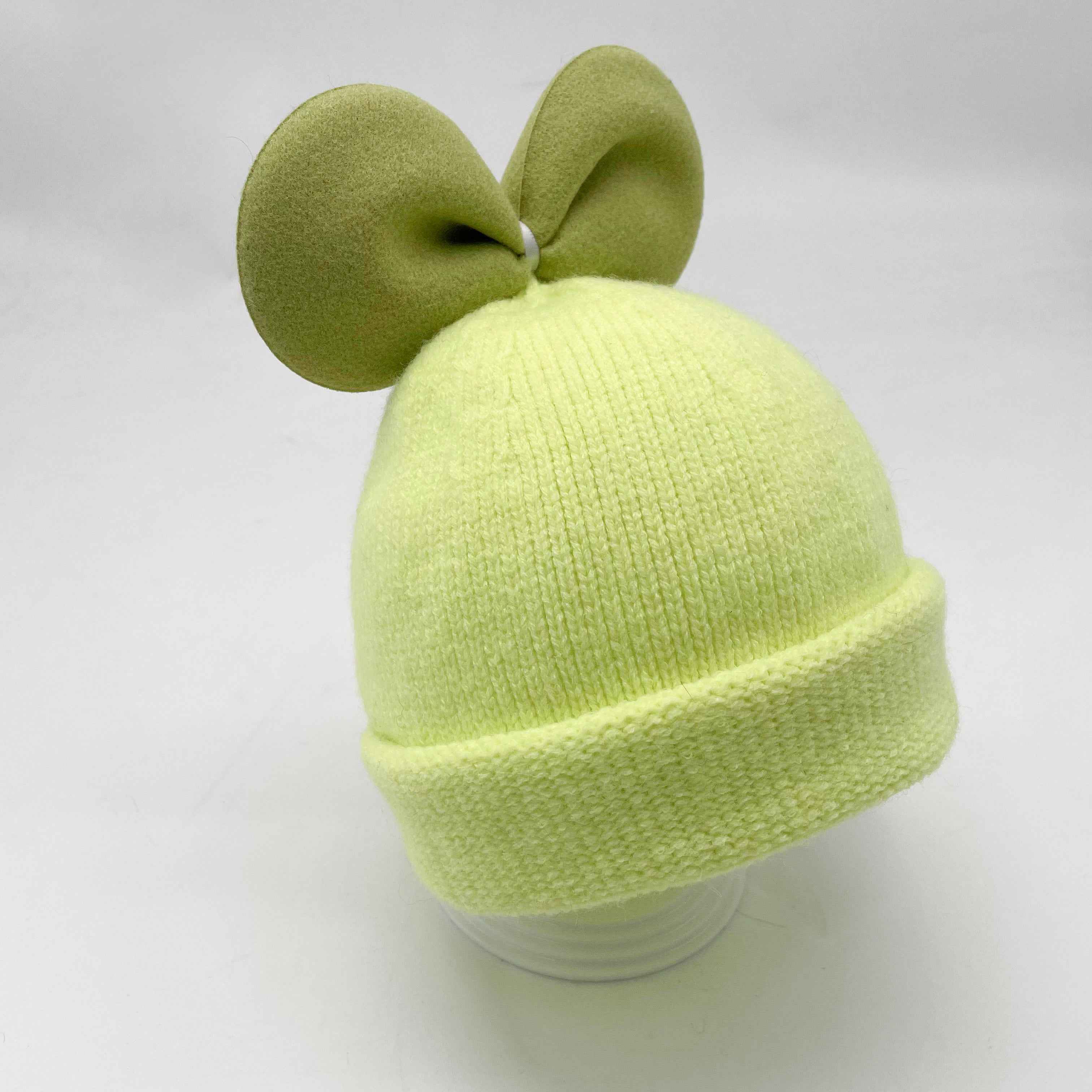 Girls' Lime Green Knit Beanie with Large Bow – Cute Winter Hat for Kids, Stylish & Warm