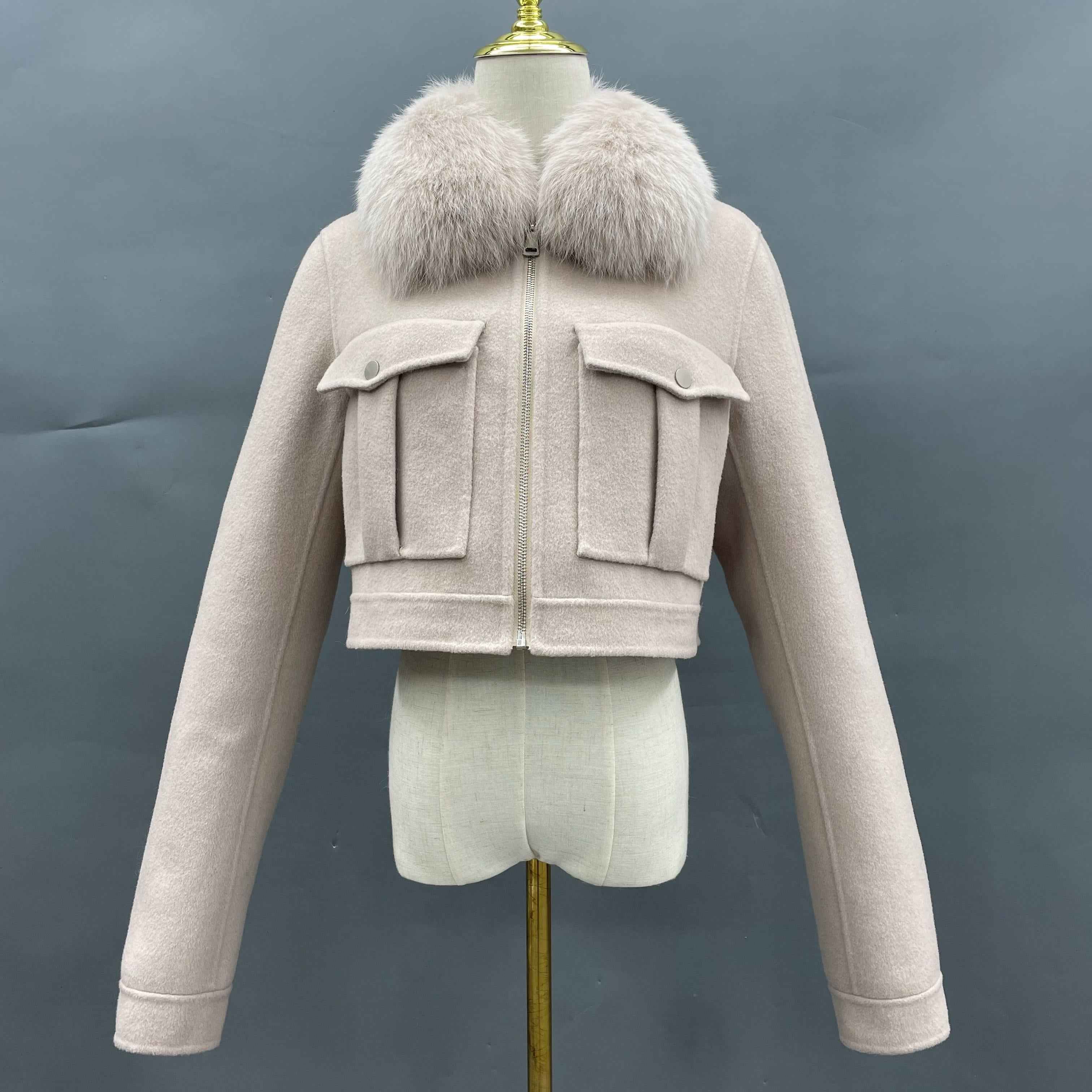 Women's Luxury Cropped Jacket with Fox Fur Collar, Utility Pockets & Zip Front, Stylish Winter Outerwear
