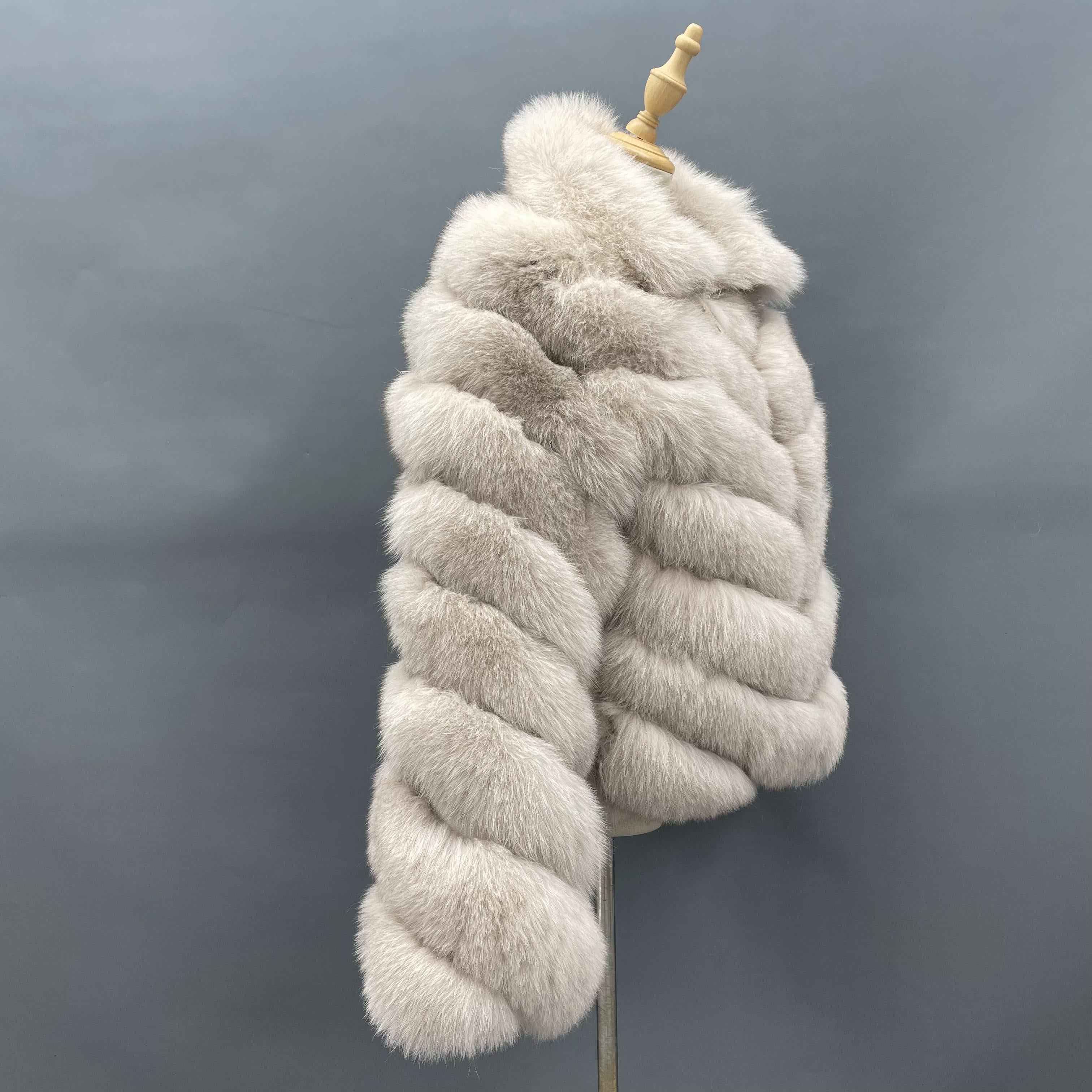 Women's Luxury Fox Fur Cropped Jacket - Chevron Stripe Notched Lapel Zipper Daily Wear Winter Outerwear