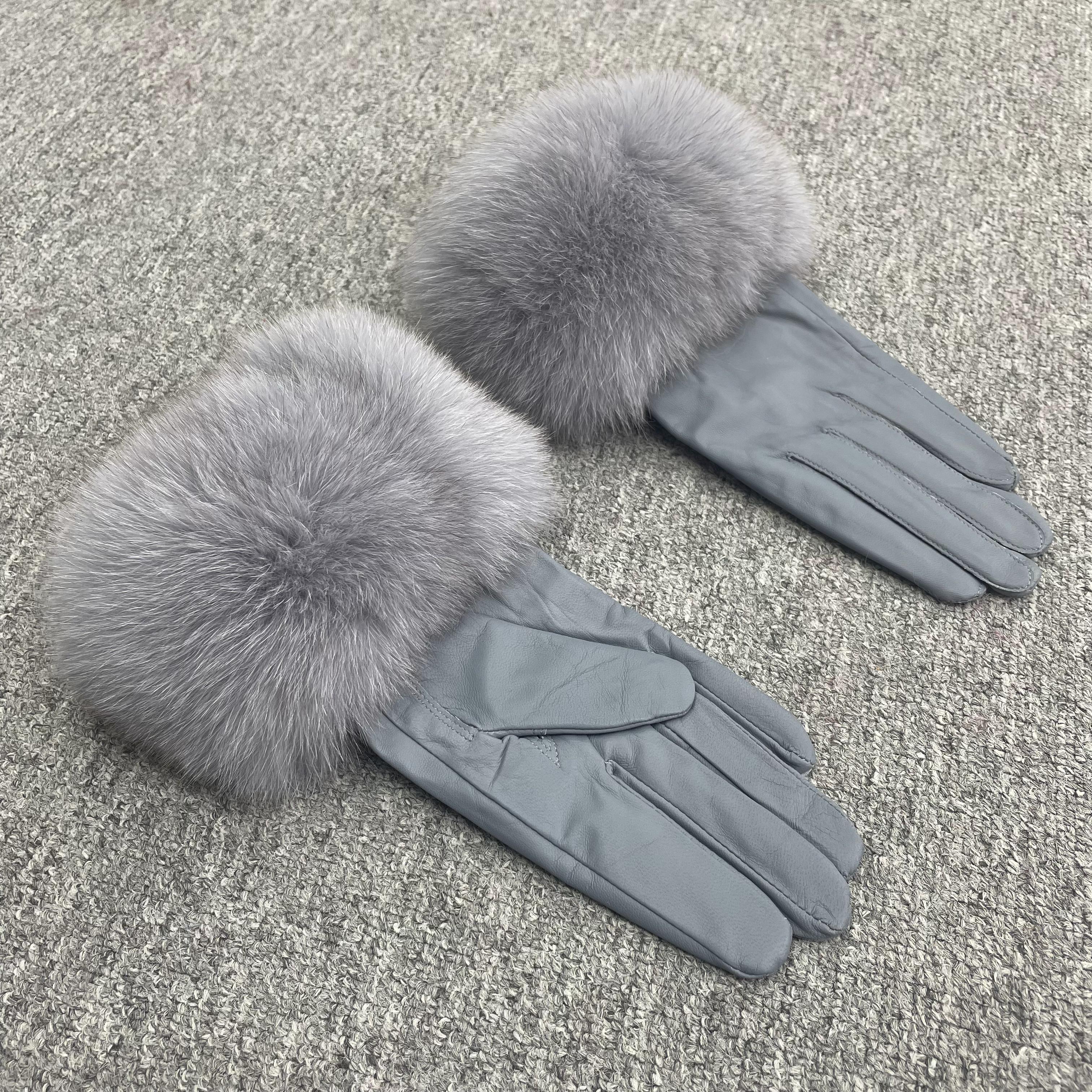 Women’s Black Leather Gloves with Real Fox Fur Trim – Elegant Winter Fashion Accessory for Luxury Style 3 F
