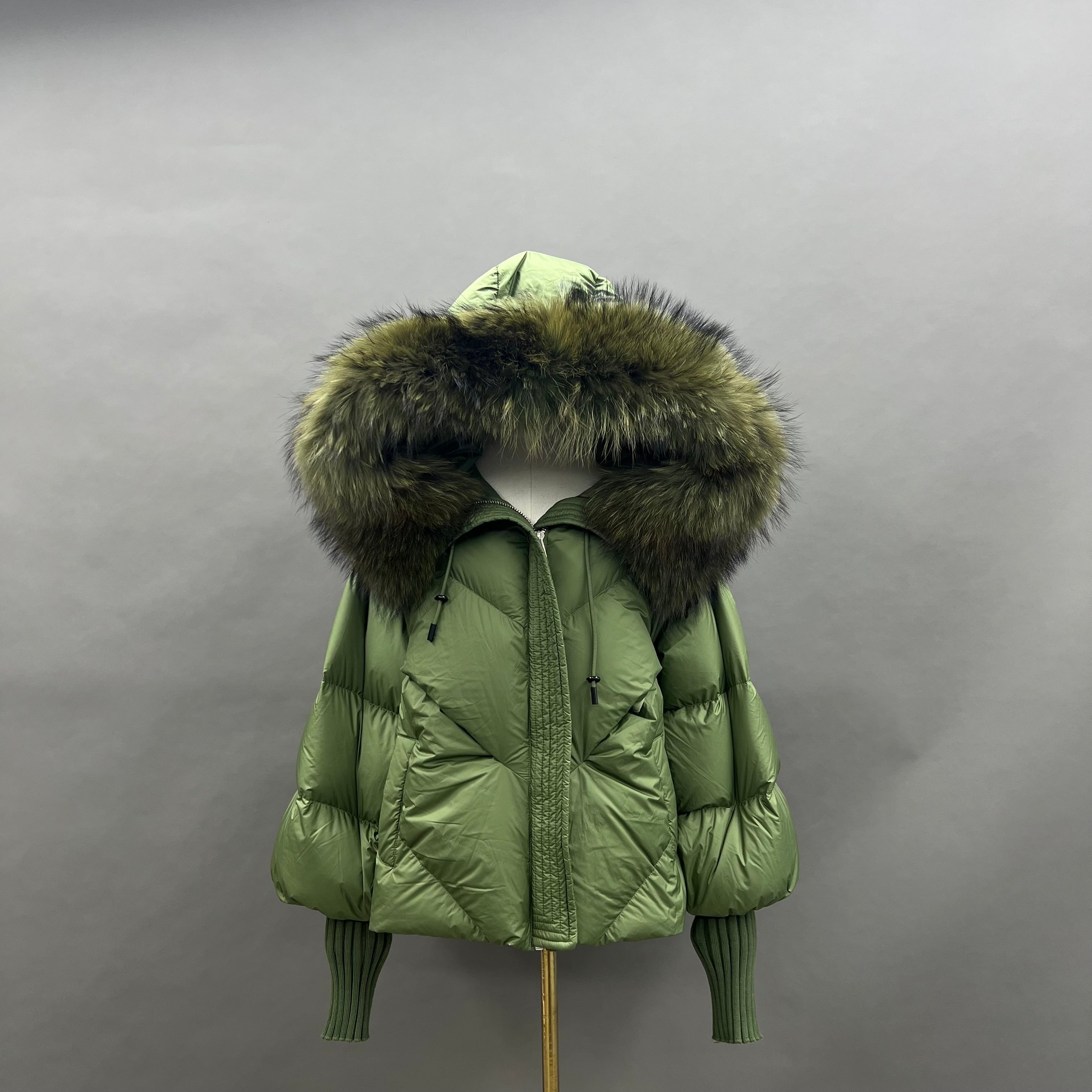 Women’s Black Down Jacket with Real Raccoon Fur Hood – Short Puffer Winter Coat for Elegant Fashion 6#Green
