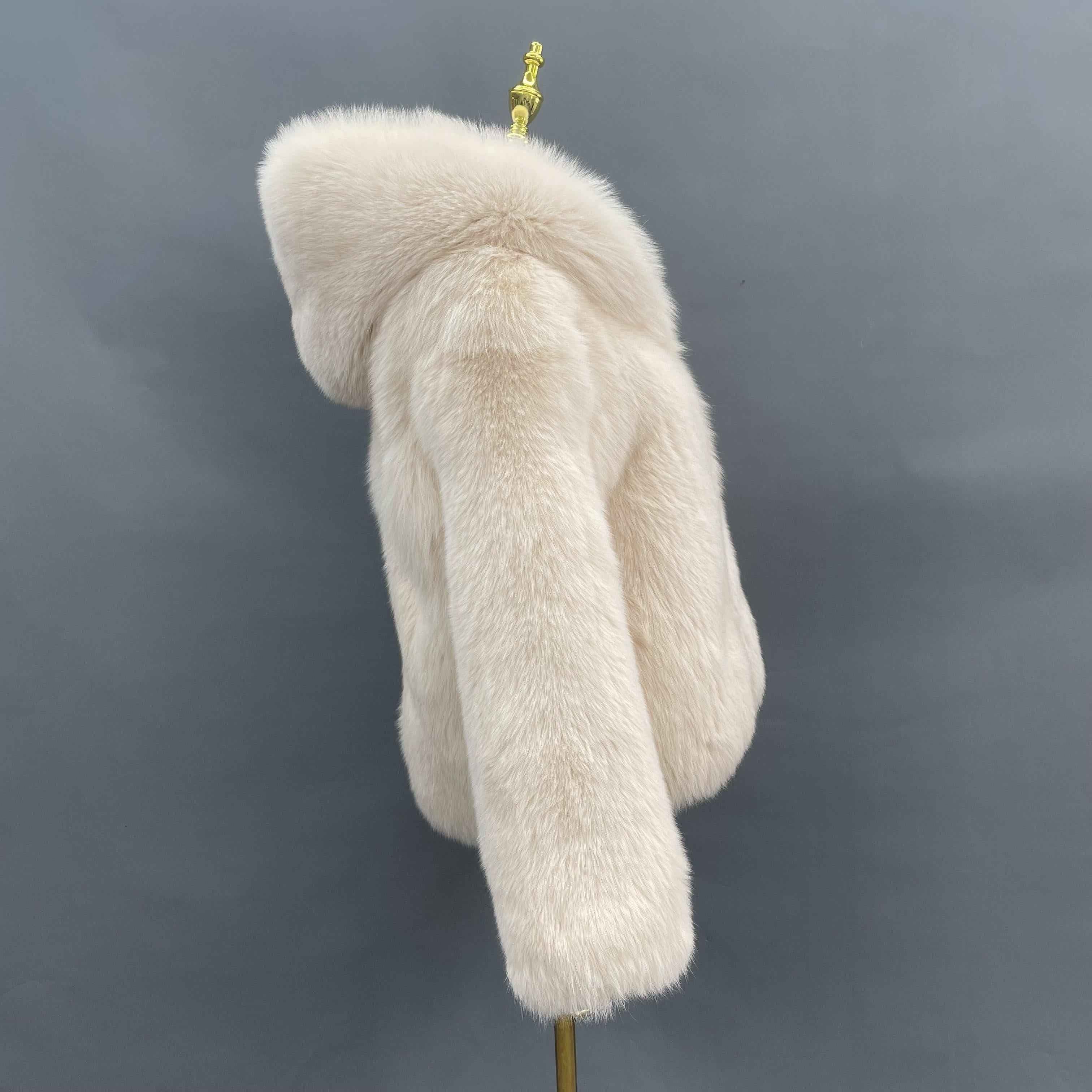 Women’s White Fox Fur Hooded Jacket – Elegant Full-Pelt Coat with Attached Hood for Luxury Winter Fashion