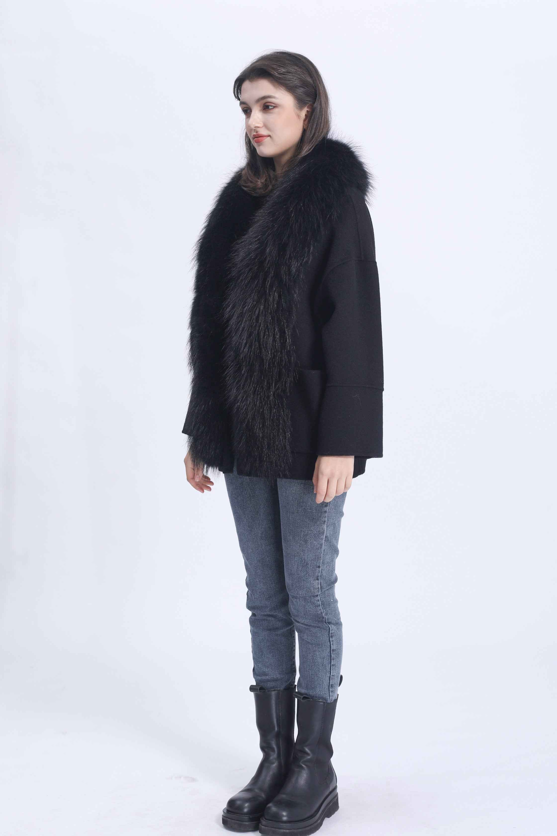 Women's Luxury Double - Faced Wool Coat with Mink Fur Placket and Cuffs Featuring Metal Buttons, Elegant Winter Outerwear