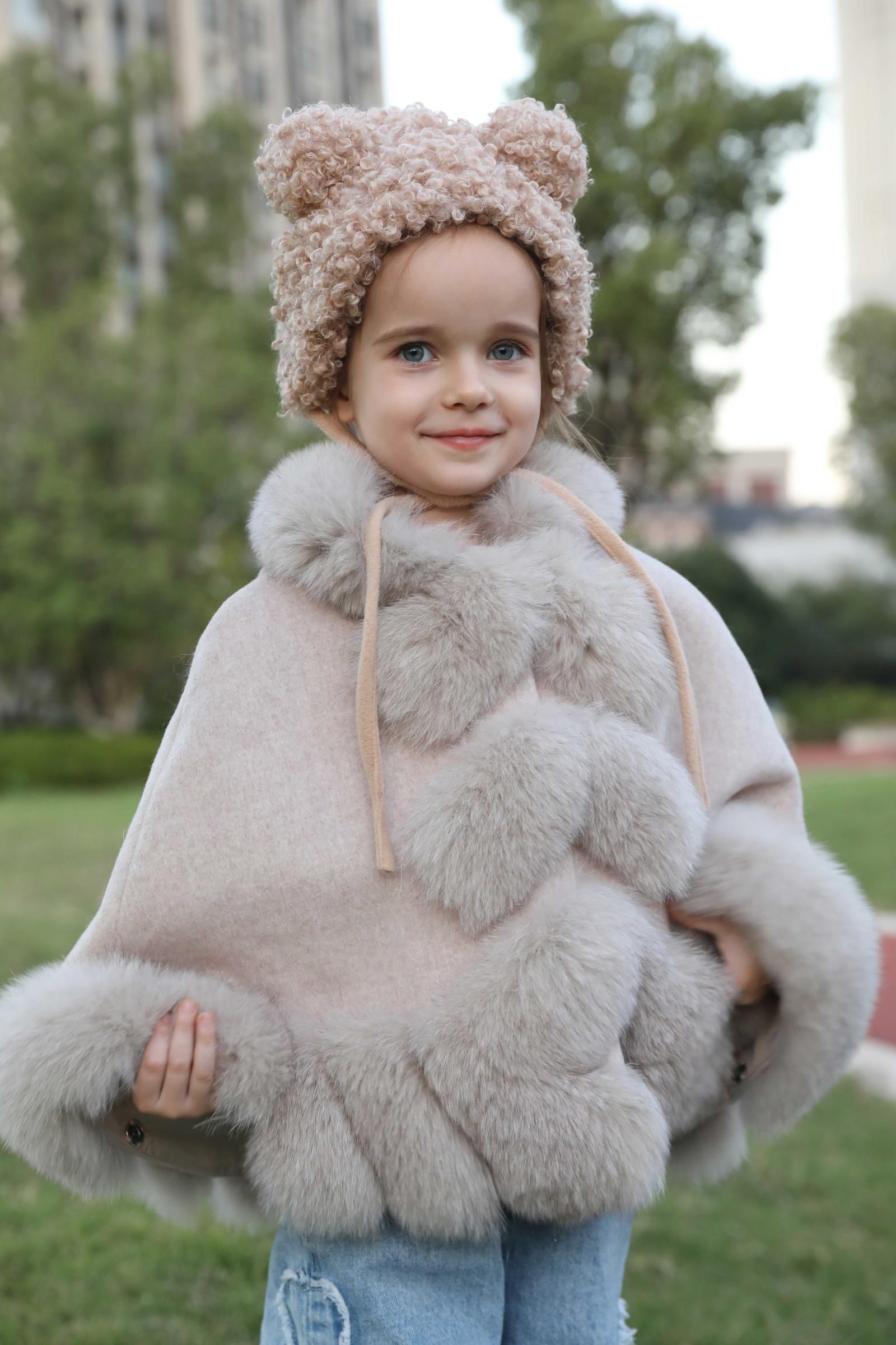 Bear Ears Lace-Up Hat (Bear Ears Detachable) - Janefur