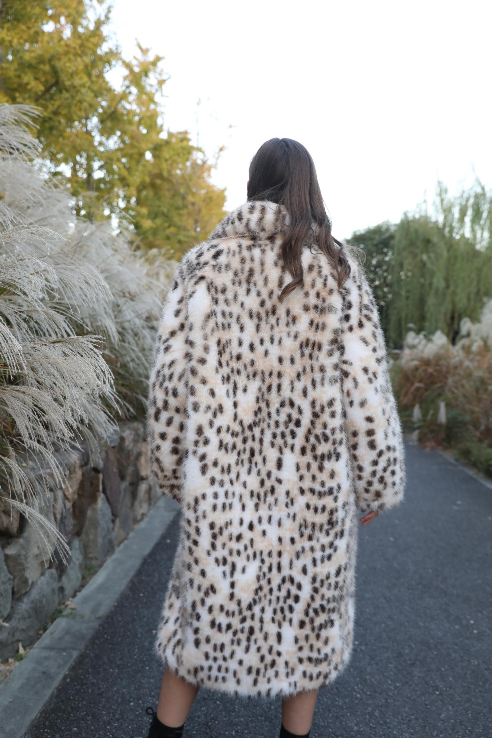 Women's Winter Chic Bobcat Faux Mink Coat Eco-Friendly Fur Coat - Janefur