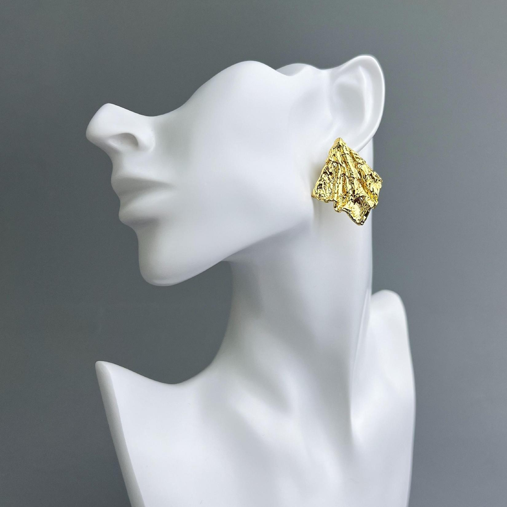French Vintage High-End Irregular Tin Foil Pleated Earrings Accessories Studs - Janefur