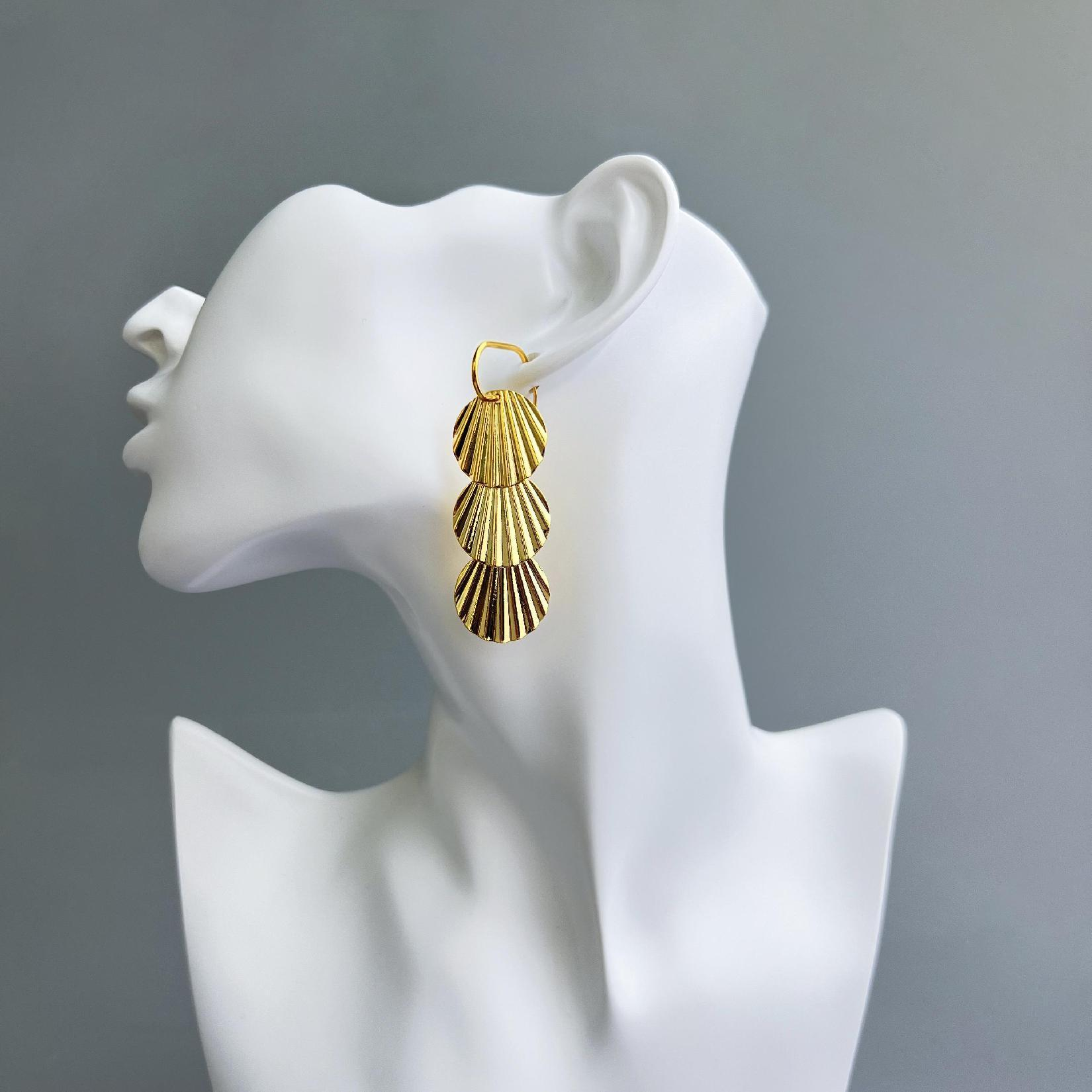 Metallic Style Long Elegance Earrings with Shell Drops Fashionable Accessories - Janefur