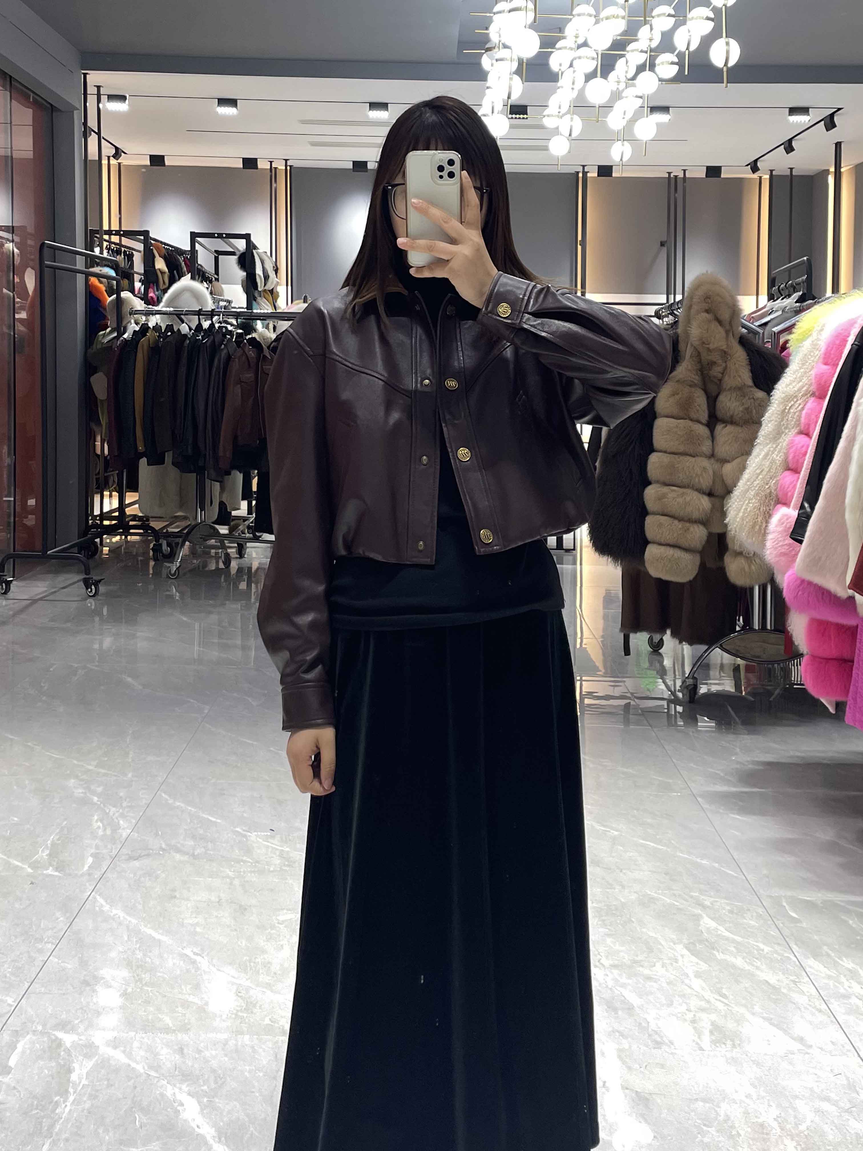 Women's Vintage Leather Jacket with Contrast Collar - Janefur
