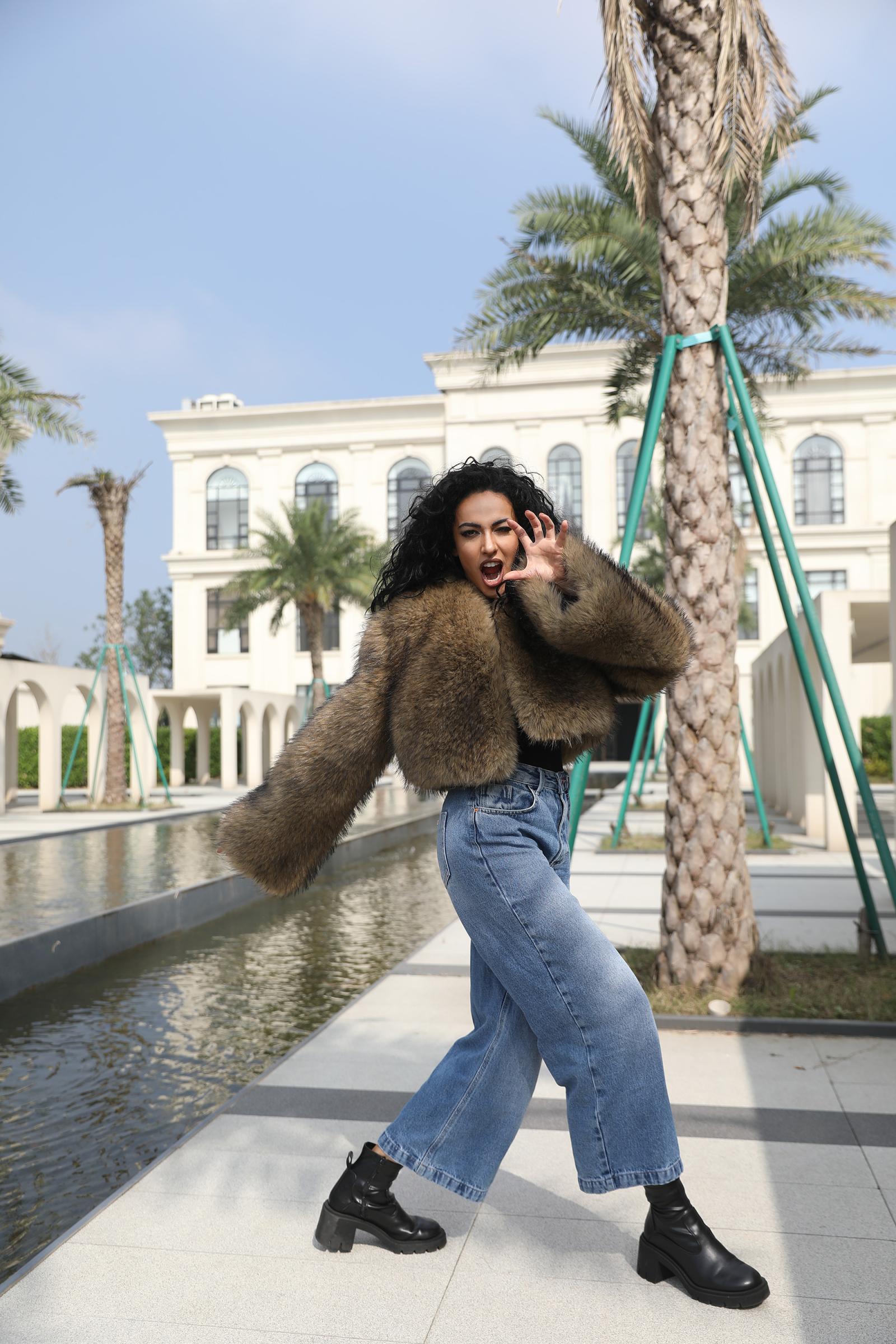 Eco-friendly Raccoon Fur Waistshow Coat for Women Fashion Trendy Faux Raccoon Fur Short Outer Coat - Janefur