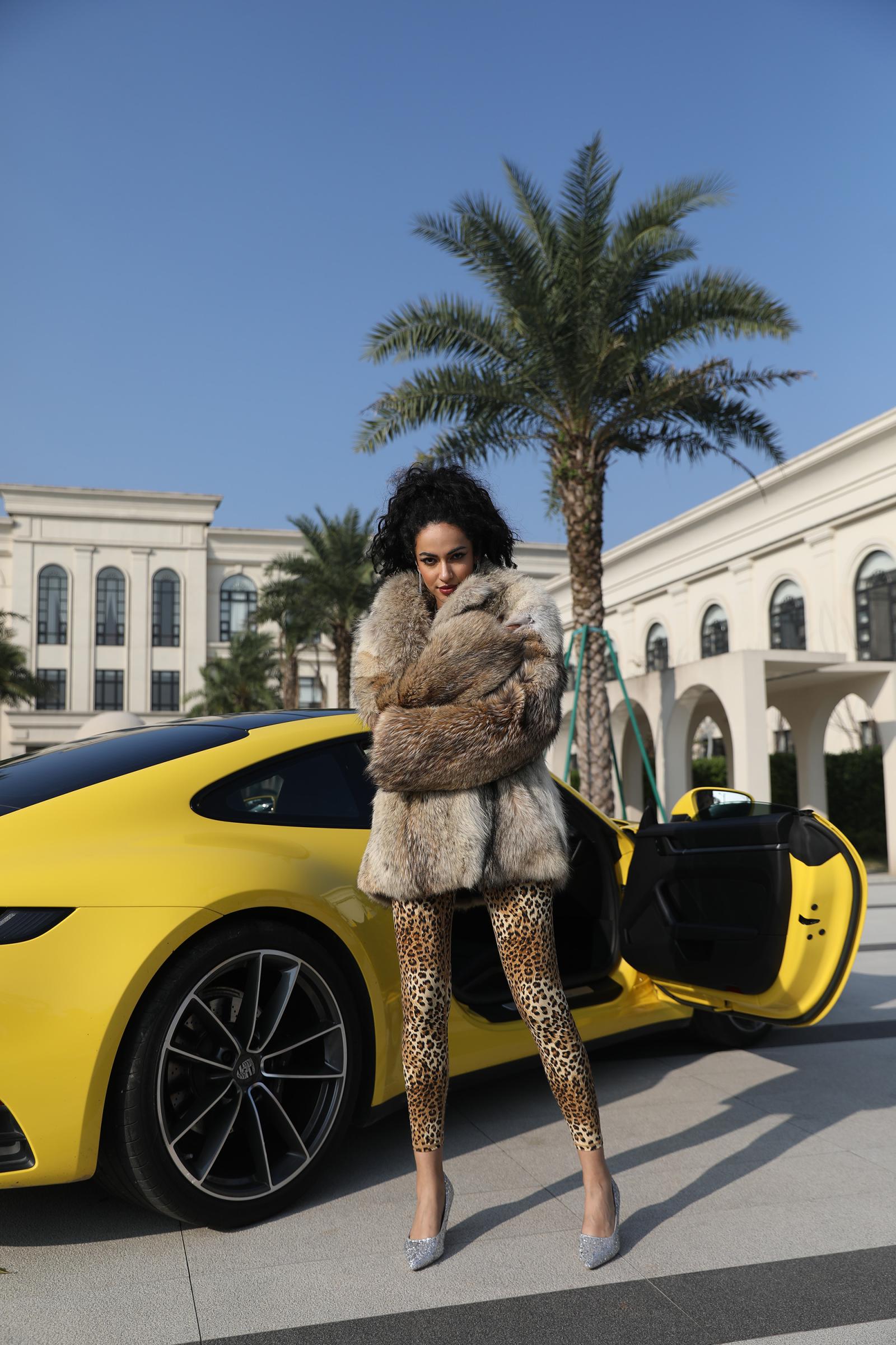 Wolf Fur Luxurious Lapel Coat for Extreme Cold Weather - Janefur
