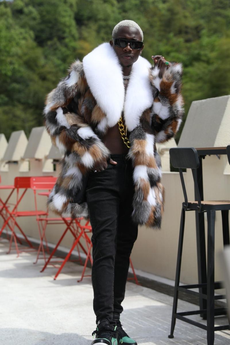 Medium-Length Coat With A Shawl Collar And Patchwork Of Broken Leather - Janefur