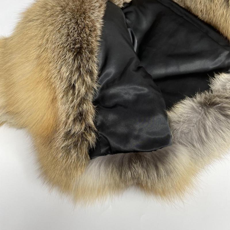 Janefur Women's Short Fox With Large Fur Collar Jacket - Janefur