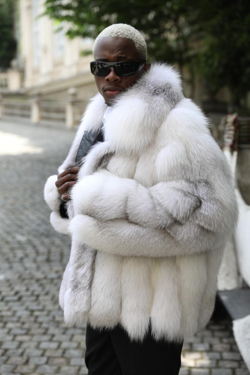 Fashion Men's Vertical Stripe Cross Fox Fur Jacket - Janefur