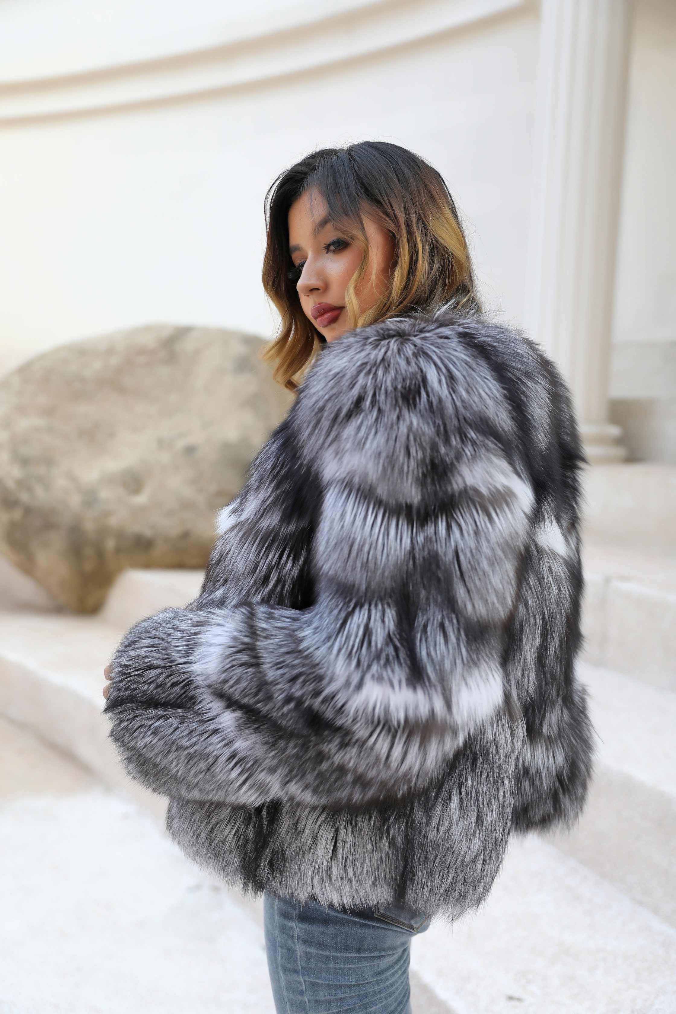 Luxury Winter Women's Crewneck Silver Fox Coat - Janefur