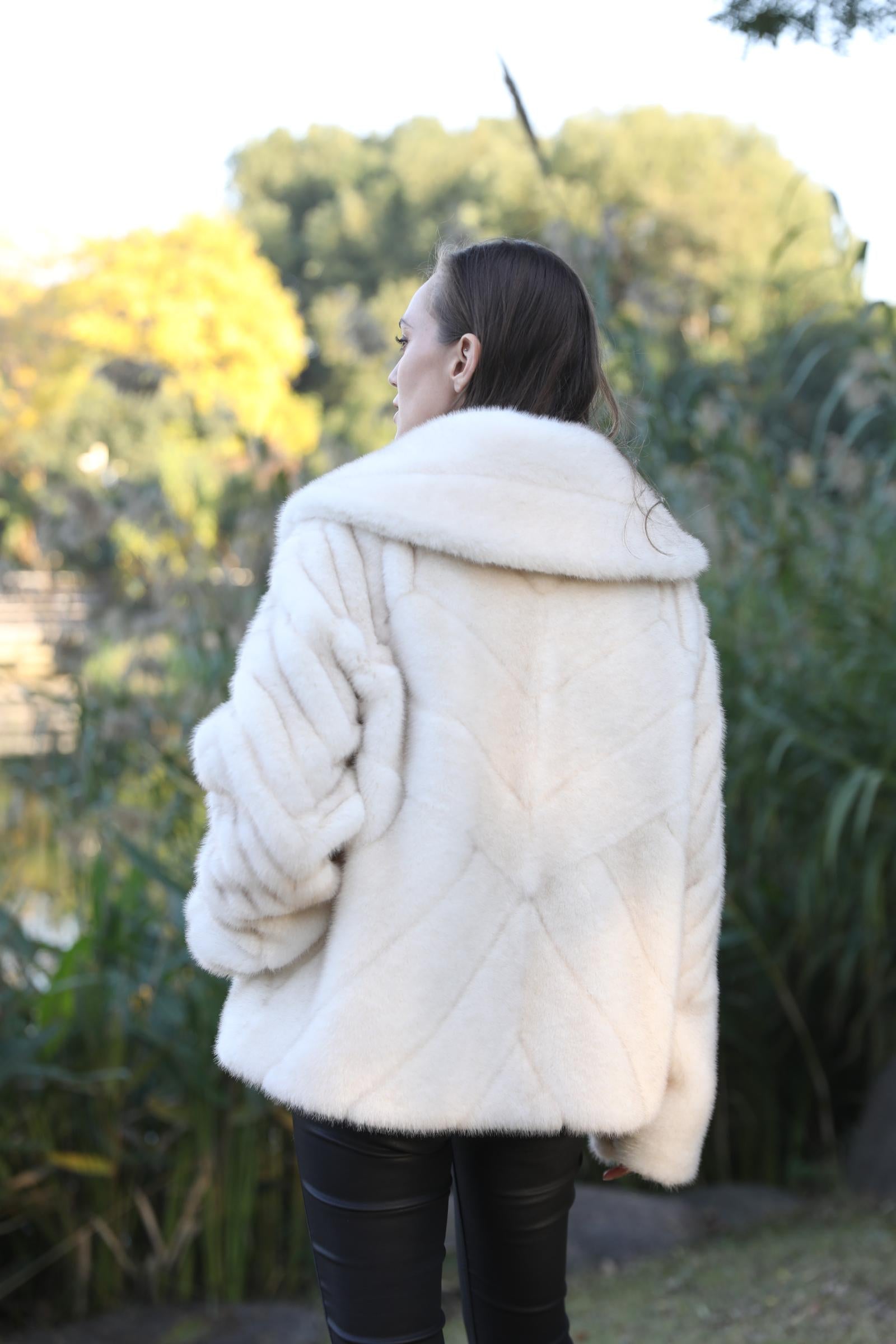 Women's New Navy collar Segmented Faux Mink Coat Fashionable Trend - Janefur