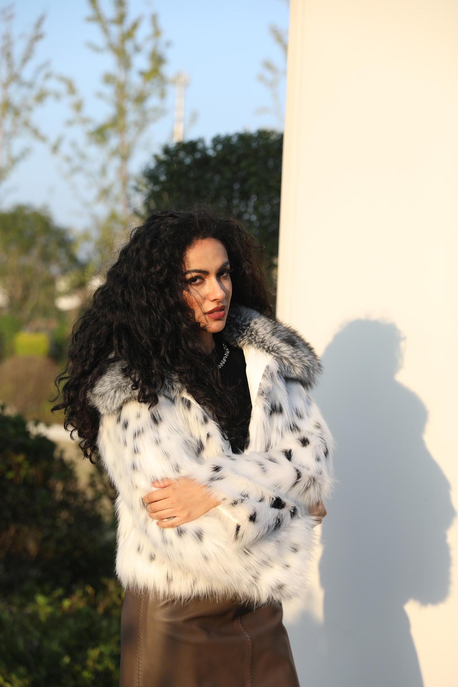 Eco Friendly Fur Coat Women's Avant Garde Lapel Leopard Pattern Short Faux Fur Outerwear Jacket - Janefur