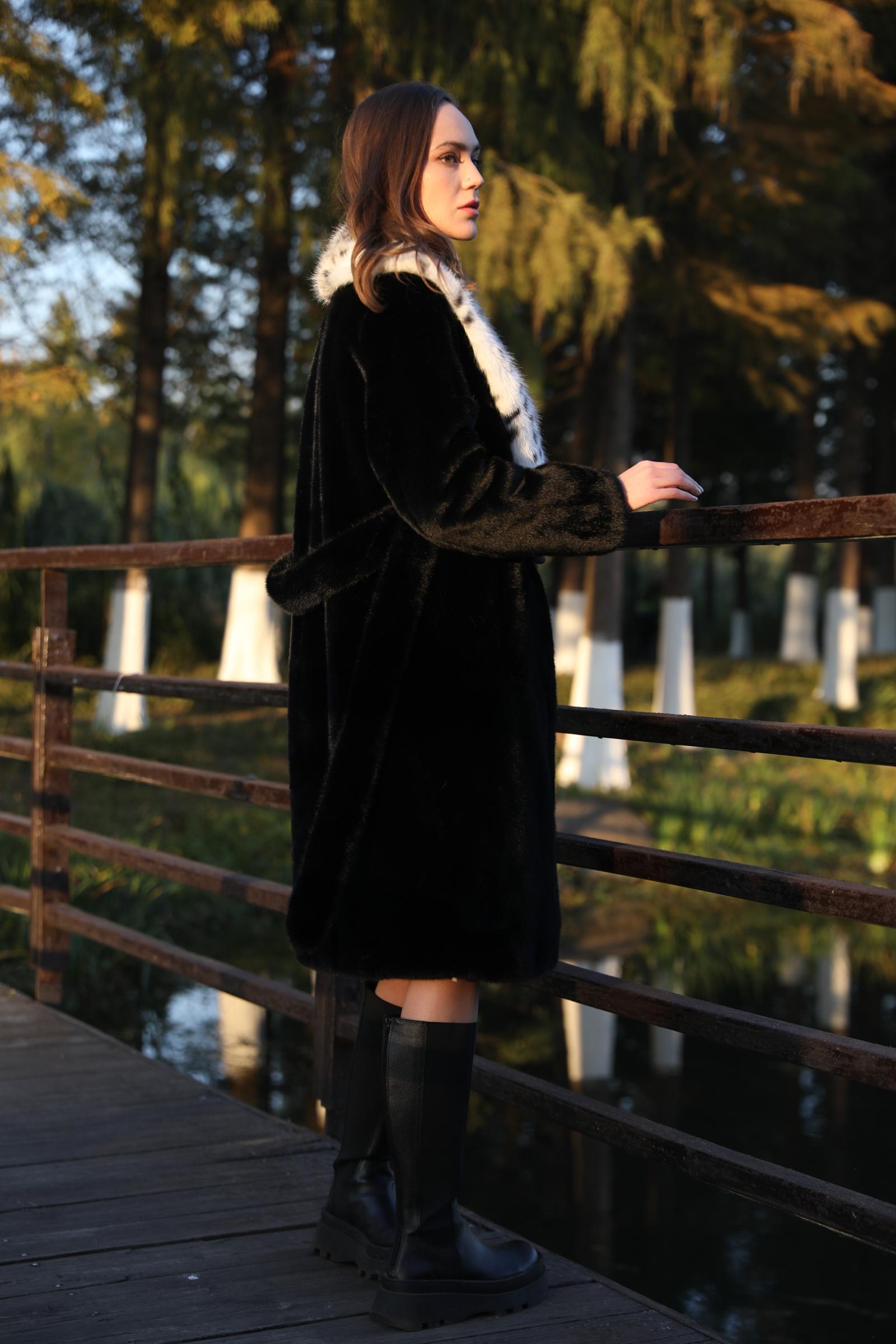 Women's Chic Leopard Print Large Lapel Faux Mink Eco-Friendly Fur Coat - Janefur