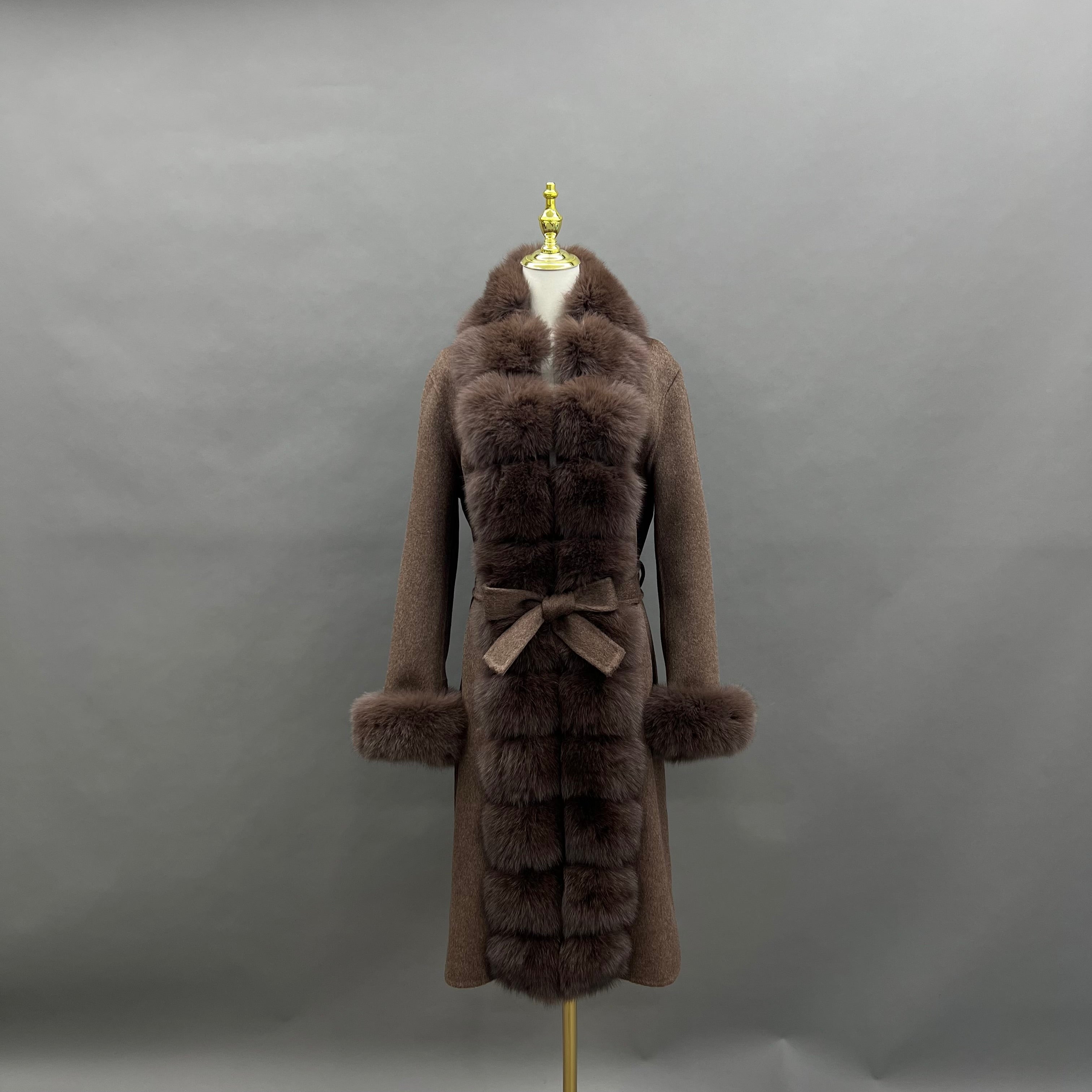 Luxury Cashmere Coat with Tiered Fox Fur Trim and Cuffed Sleeves 19#Deep Brown
