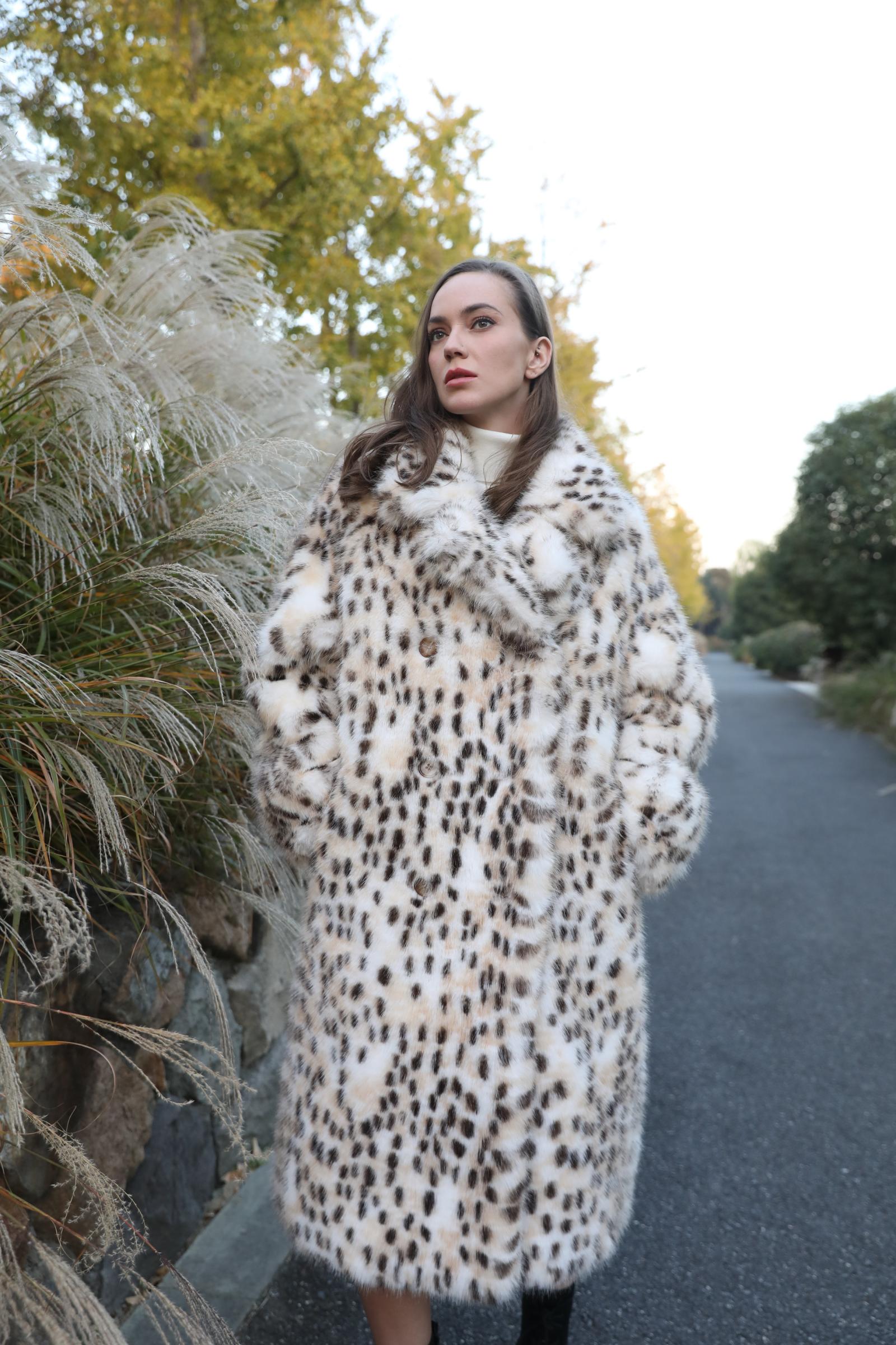 Women's Winter Chic Bobcat Faux Mink Coat Eco-Friendly Fur Coat - Janefur