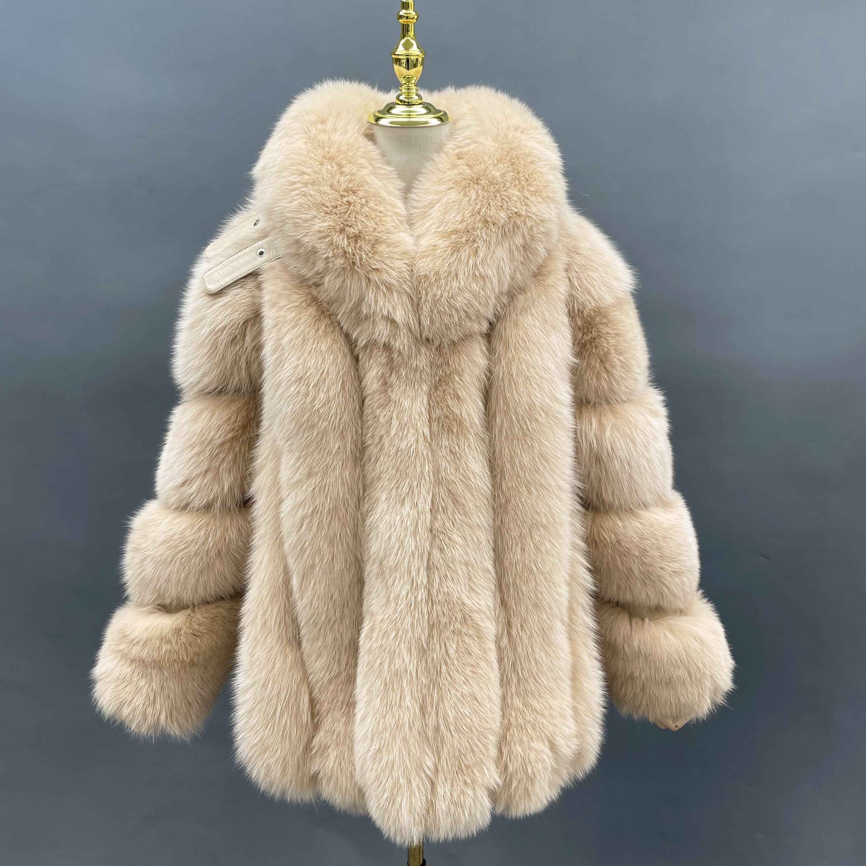 Luxury Natural Fox Fur Coat with Shawl Collar – Short Panelled Women’s Winter Fur Jacket