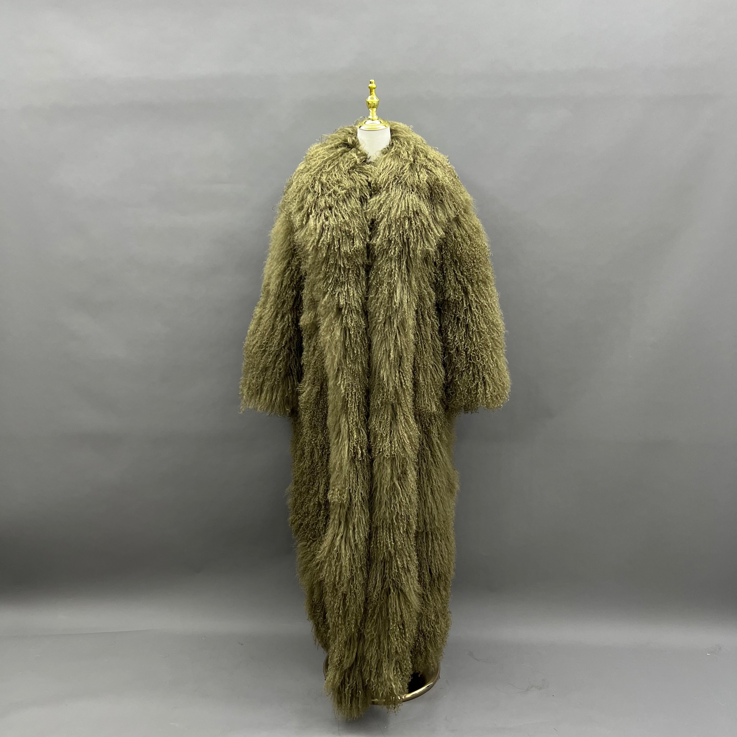 Men's Long Emerald Green Mongolian Lamb Fur Coat – Notch Lapel, Full-Length Winter Outerwear, Luxury Curly Hair Jacket for Men 20#Dark Green