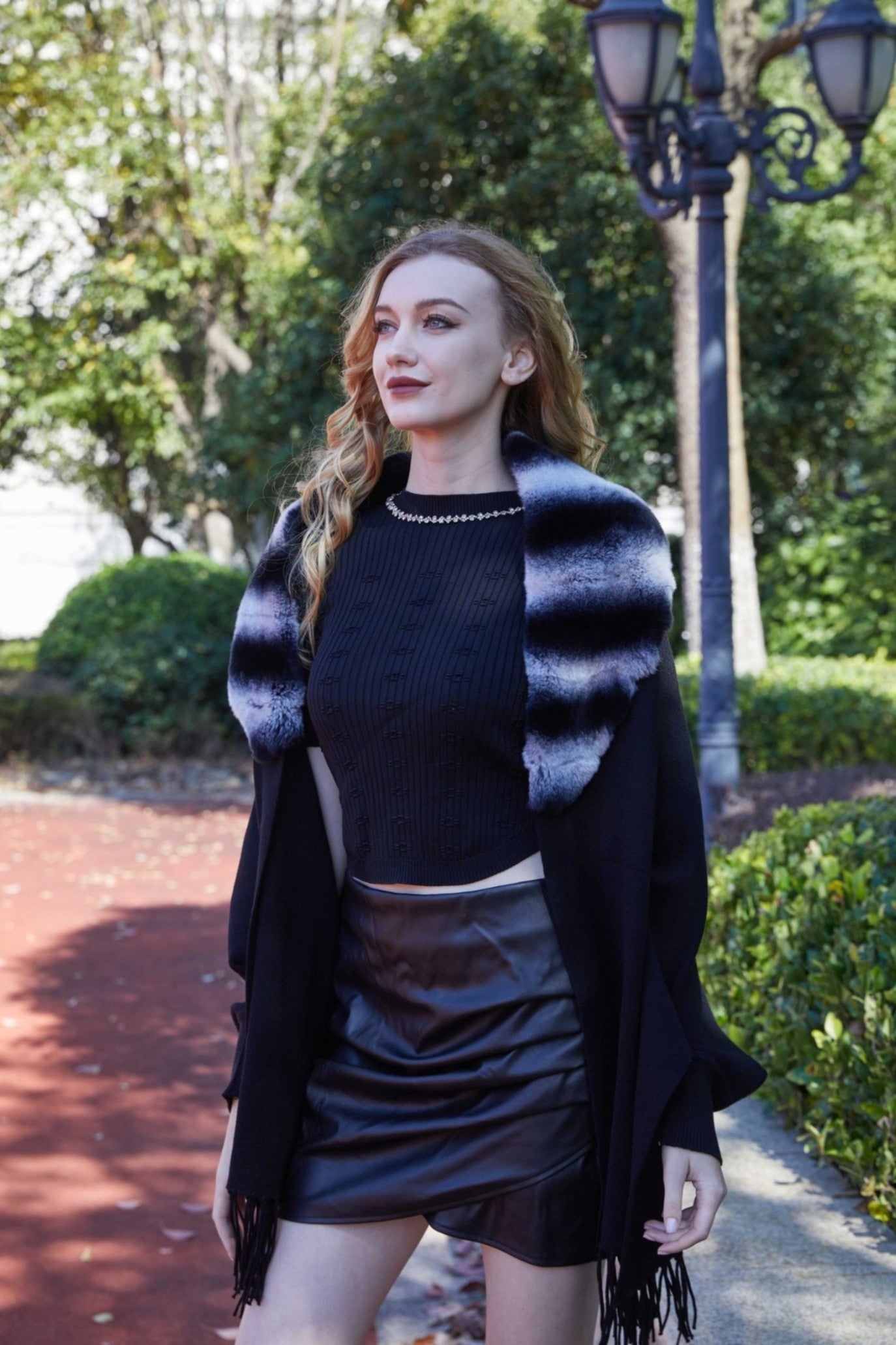 Women's Winter Solid Color Threaded Cuffs Fur Shawl Cape Simple Fashion - Janefur