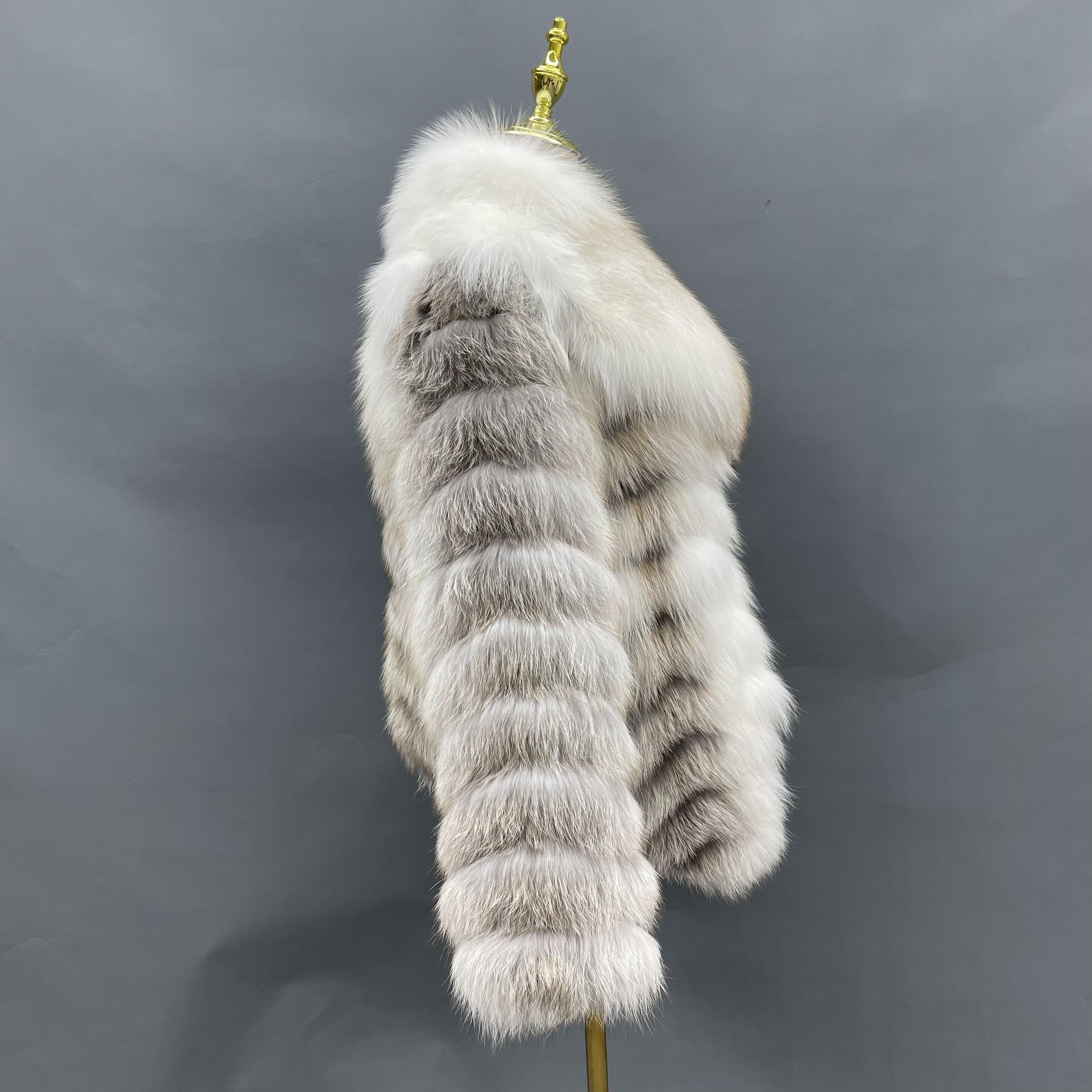 Real Fox Fur Jacket for Women – Short Length, Carved Stripe Design, Large Collar Winter Outerwear