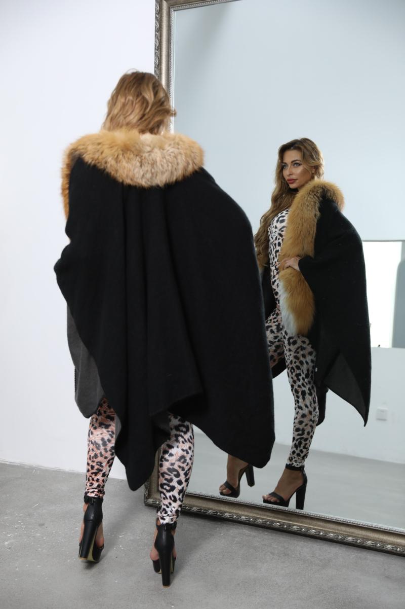 Red Fox Blue Fox Placket Fur Shawl - Janefur