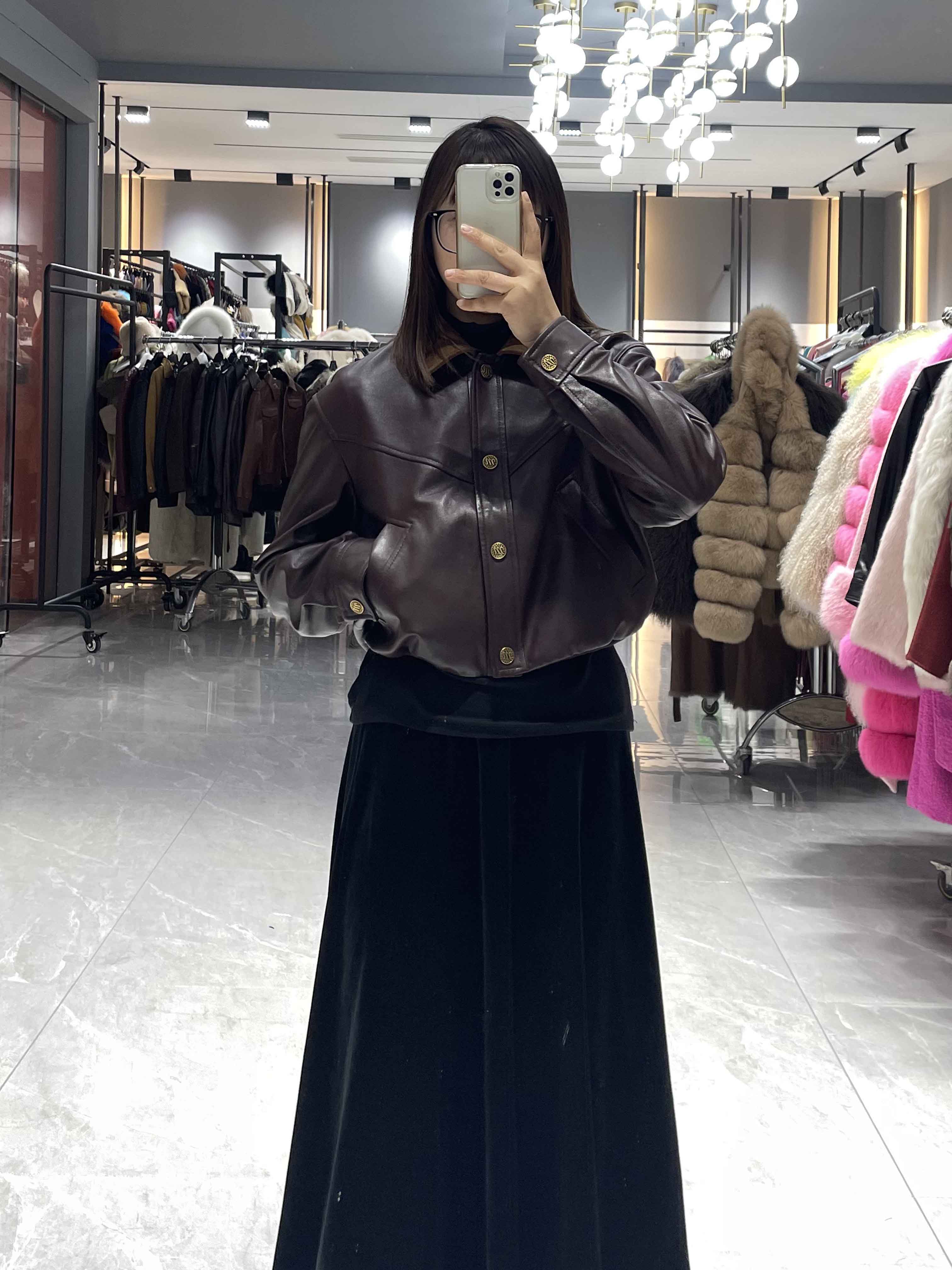 Women's Vintage Leather Jacket with Contrast Collar - Janefur