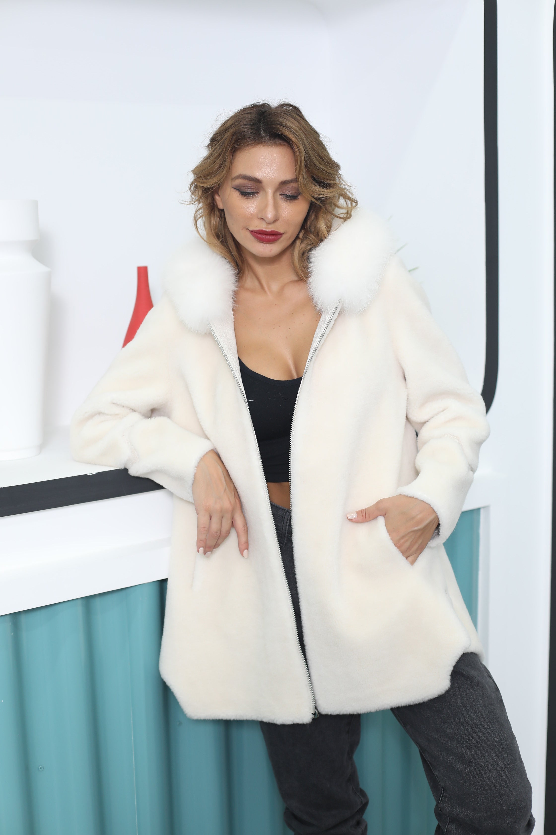 Creamy White Hooded Fox Fur Collar Shearling - Janefur